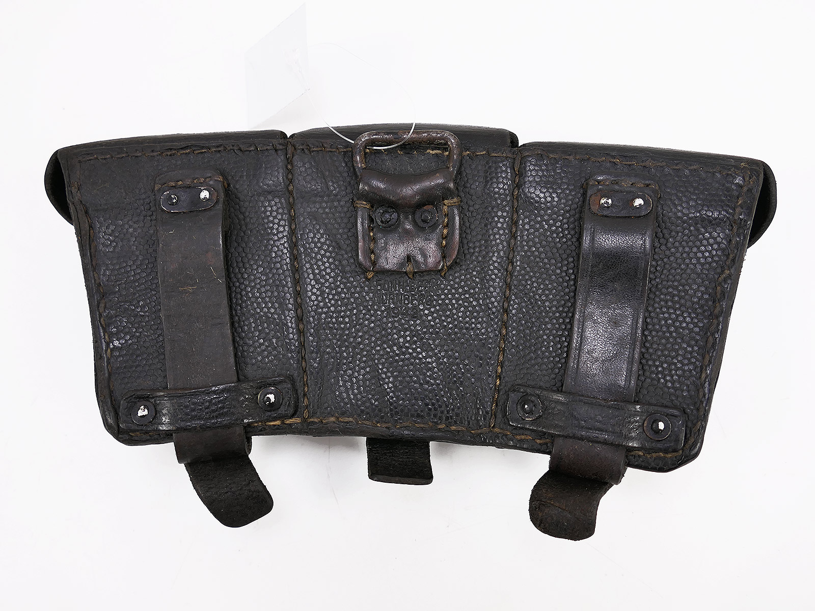 One-off item – Wehrmacht K98 3-round cartridge pouch, black, ORIGINAL, with manufacturer’s mark, 1942 COLLECTION