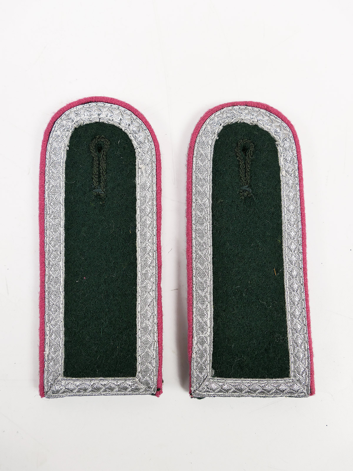 1 pair of Wehrmacht tank / anti-tank shoulder boards, M36, Sergeant