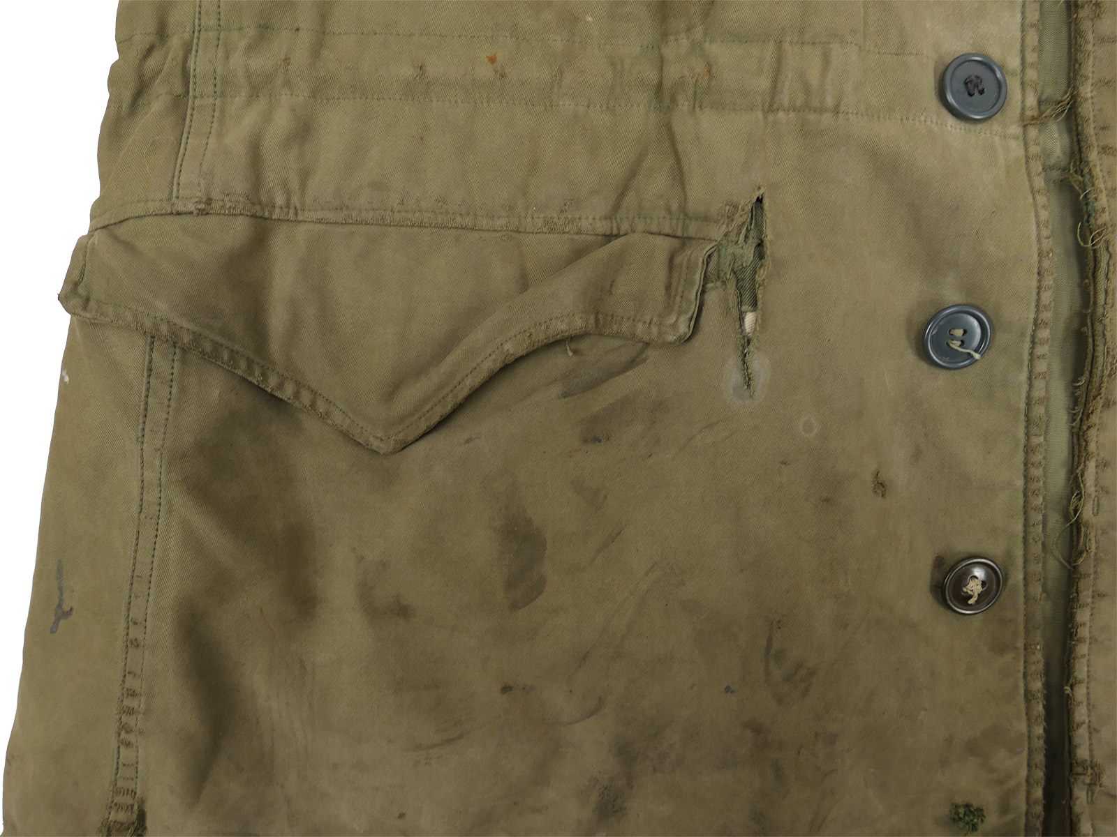Original US Army WW2 M-1943 Field Jacket, size 36R, BATTLE WORN
