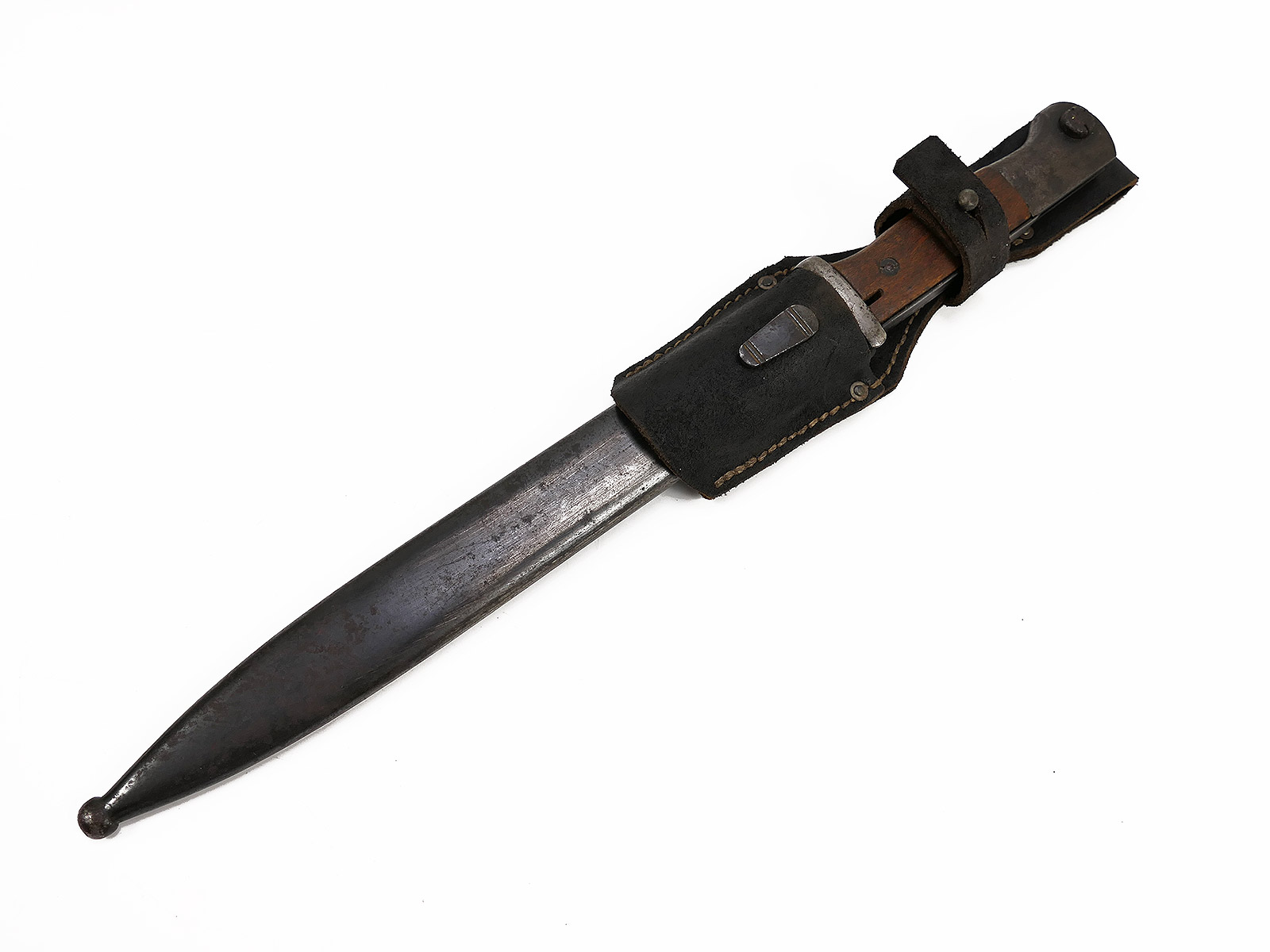 Wehrmacht M84/98 K98 bayonet / Berg & Co 1940 fixed bayonet with belt loop