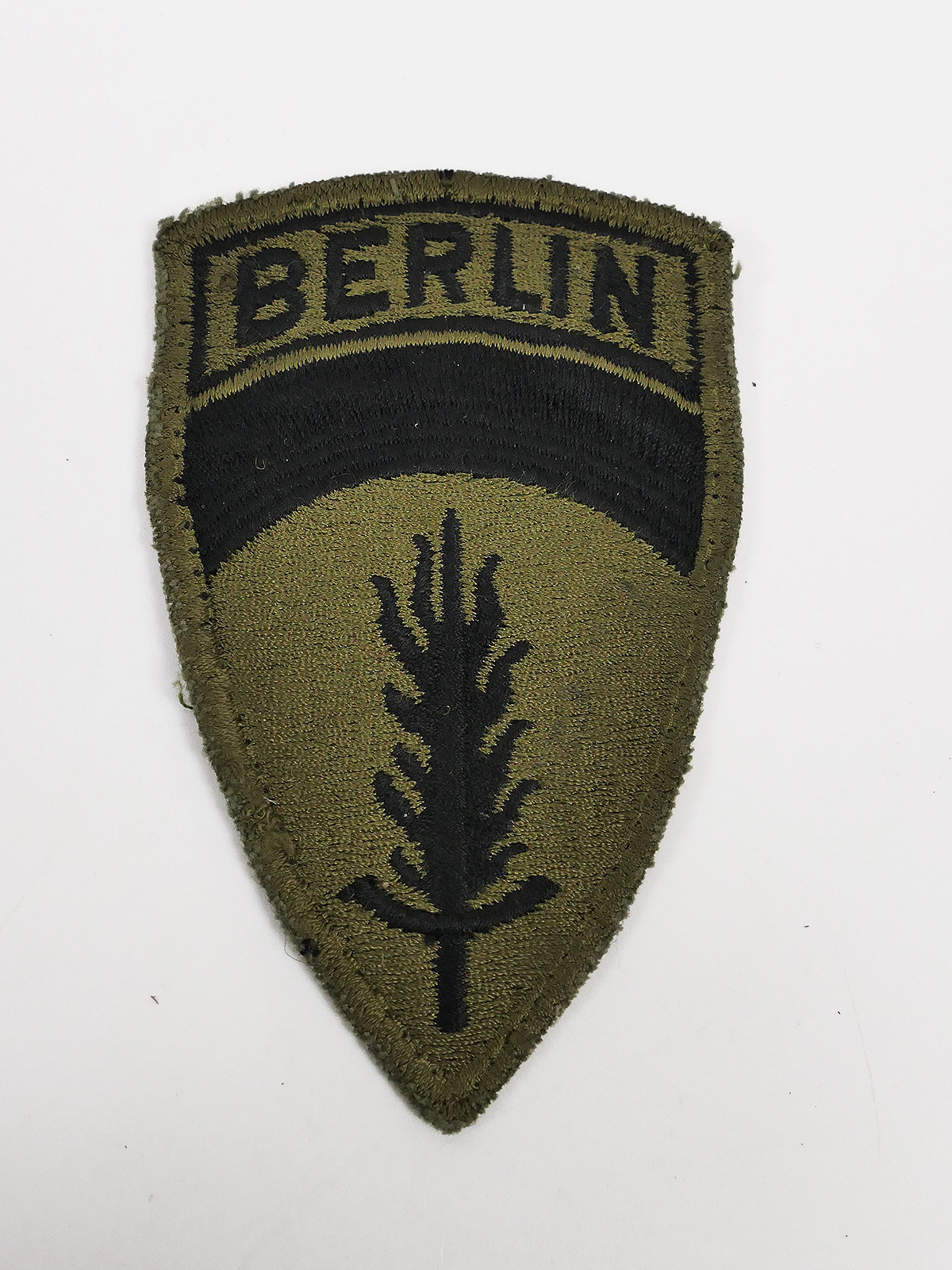 P1657972 #3 US ARMY Berlin Brigade Patch Original Badge