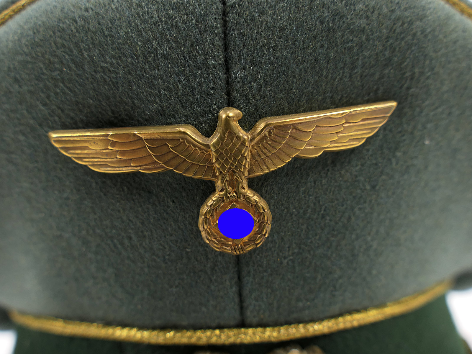 Antique Wehrmacht General’s peaked cap, size 58, with excellent patina – COLLECTION BATTLE WORN