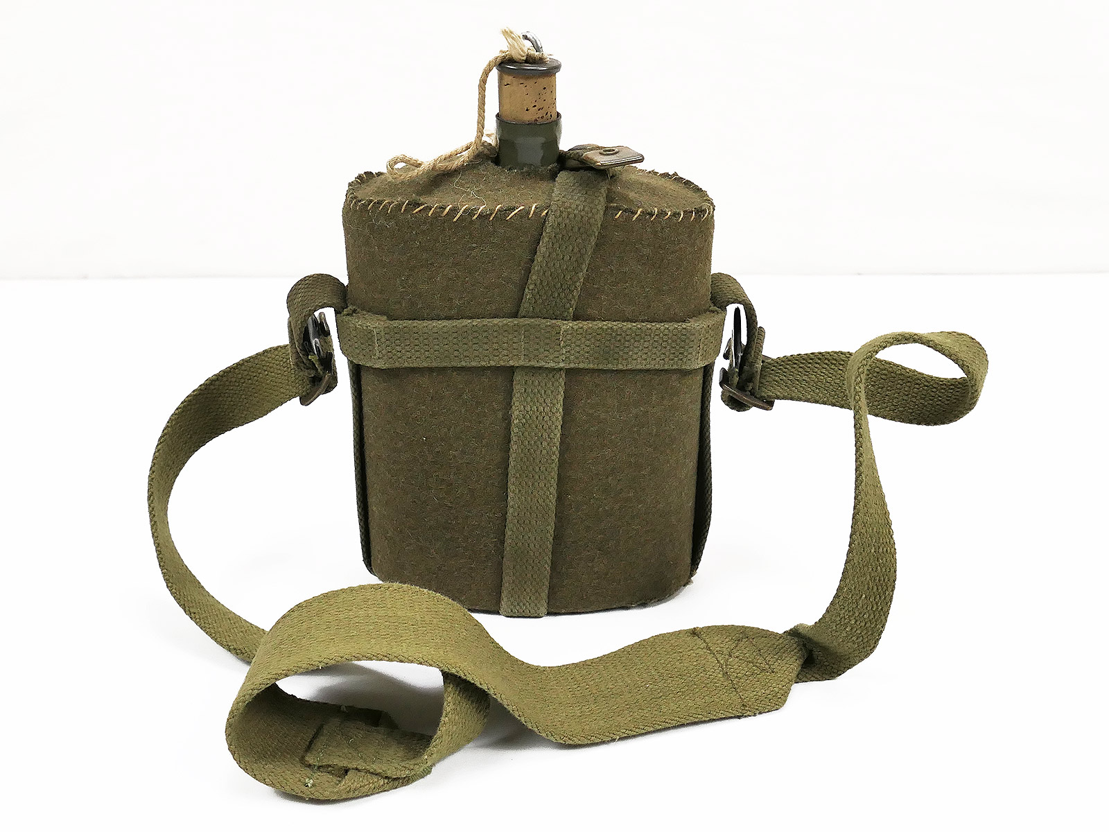 Original GB canteen 1940 water bottle English WW2 complete webbing straps