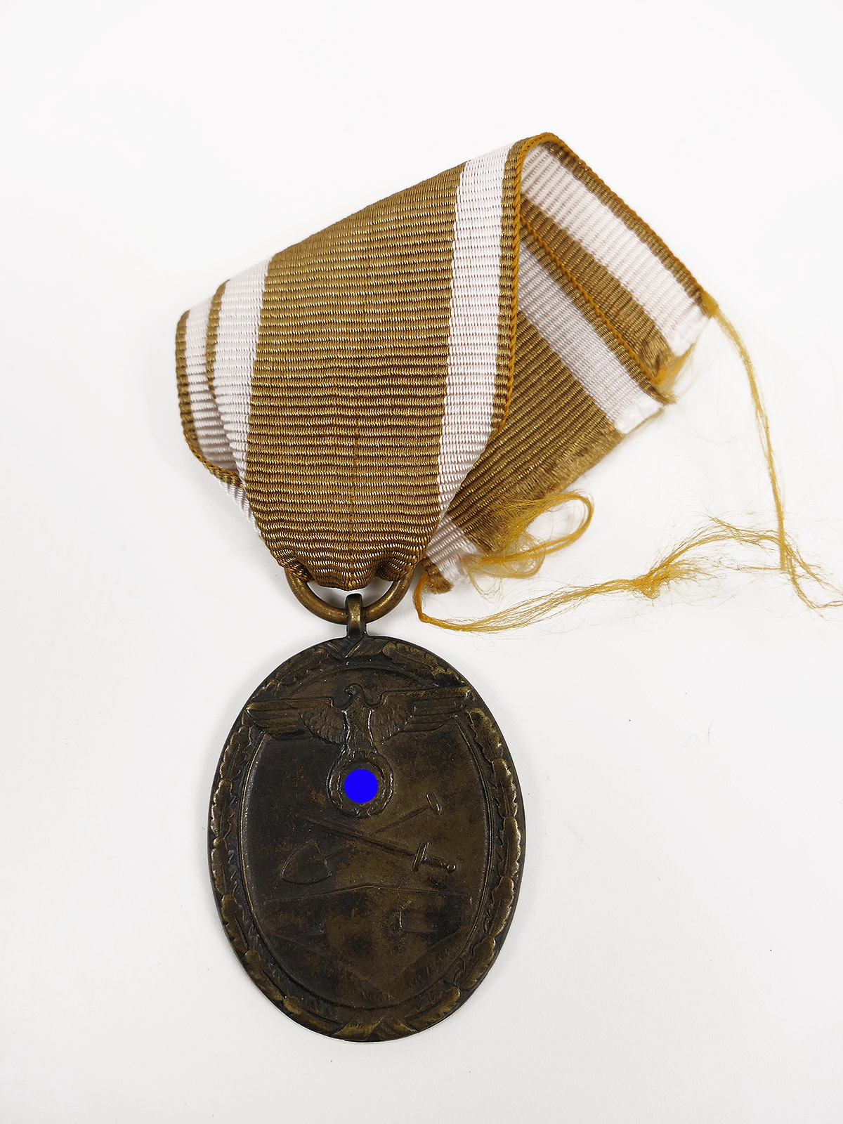 Original 1939 Defence Wall Medal, ribbon-mounted