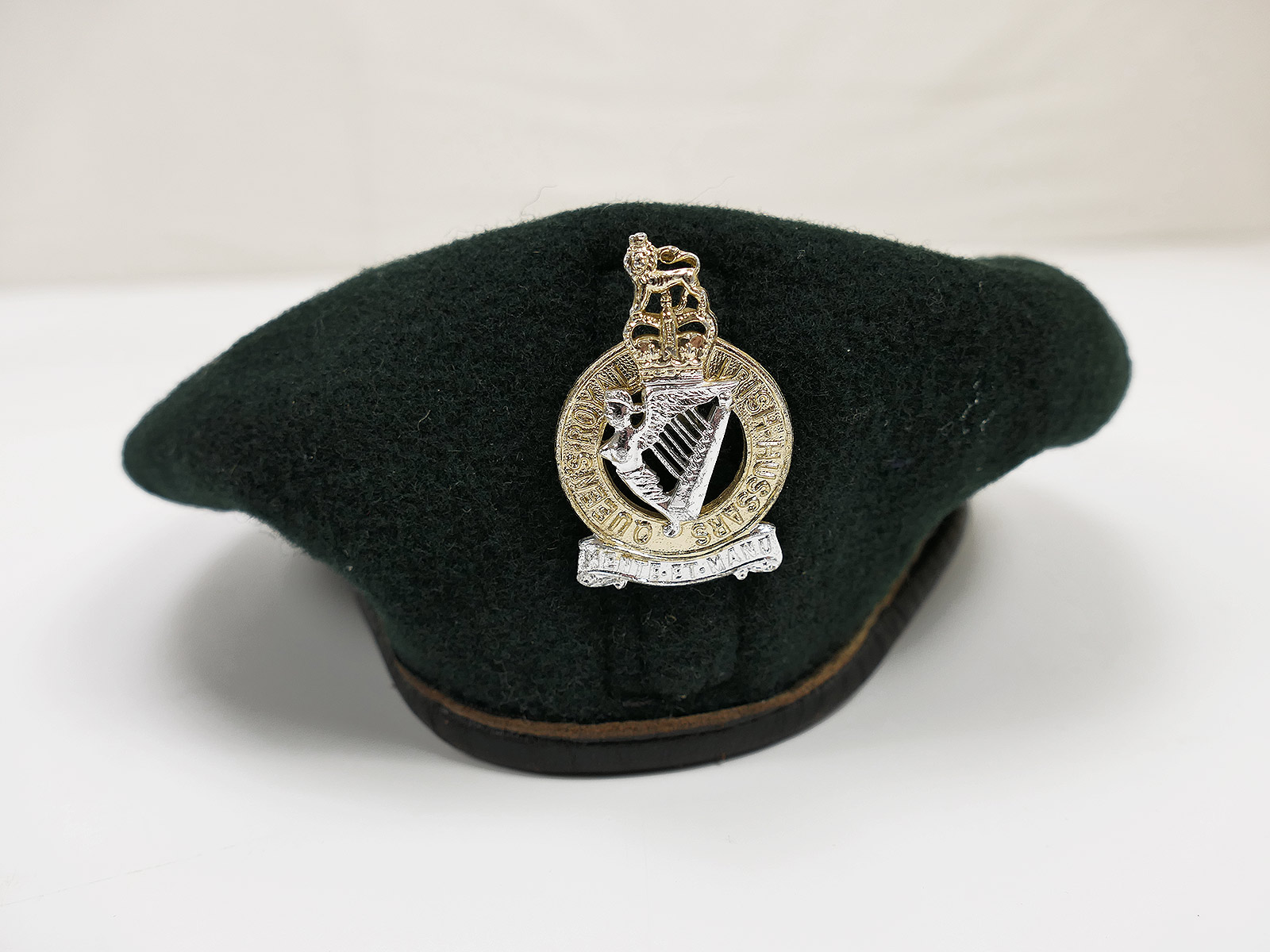 British Army Beret & Cap Badge / Beret with badge small size