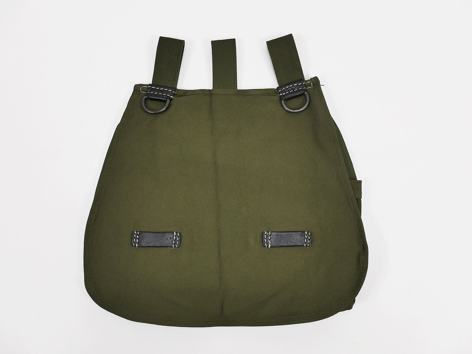 Wehrmacht M44 haversack OLIV later model with pocket for weapon cleaning device
