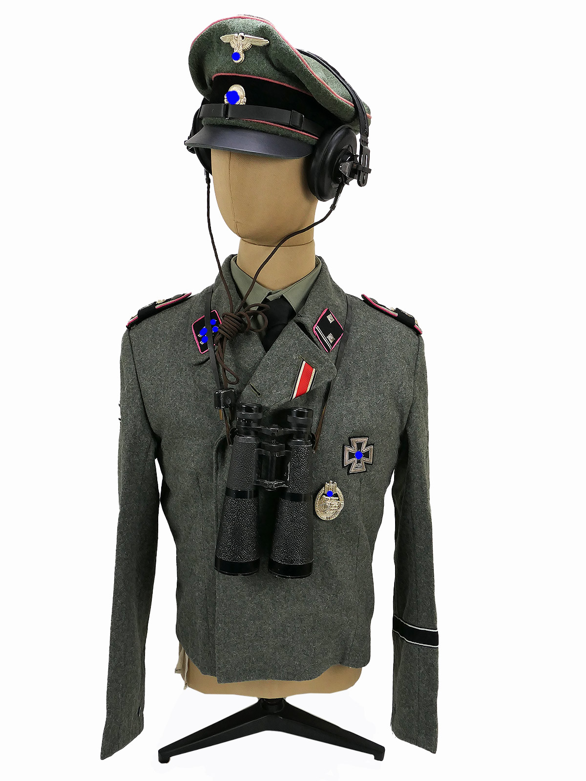 Uniform ensemble LAH Leibstandarte Waffen SS Sturmgeschütz jacket peaked cap Sturmgeschütz