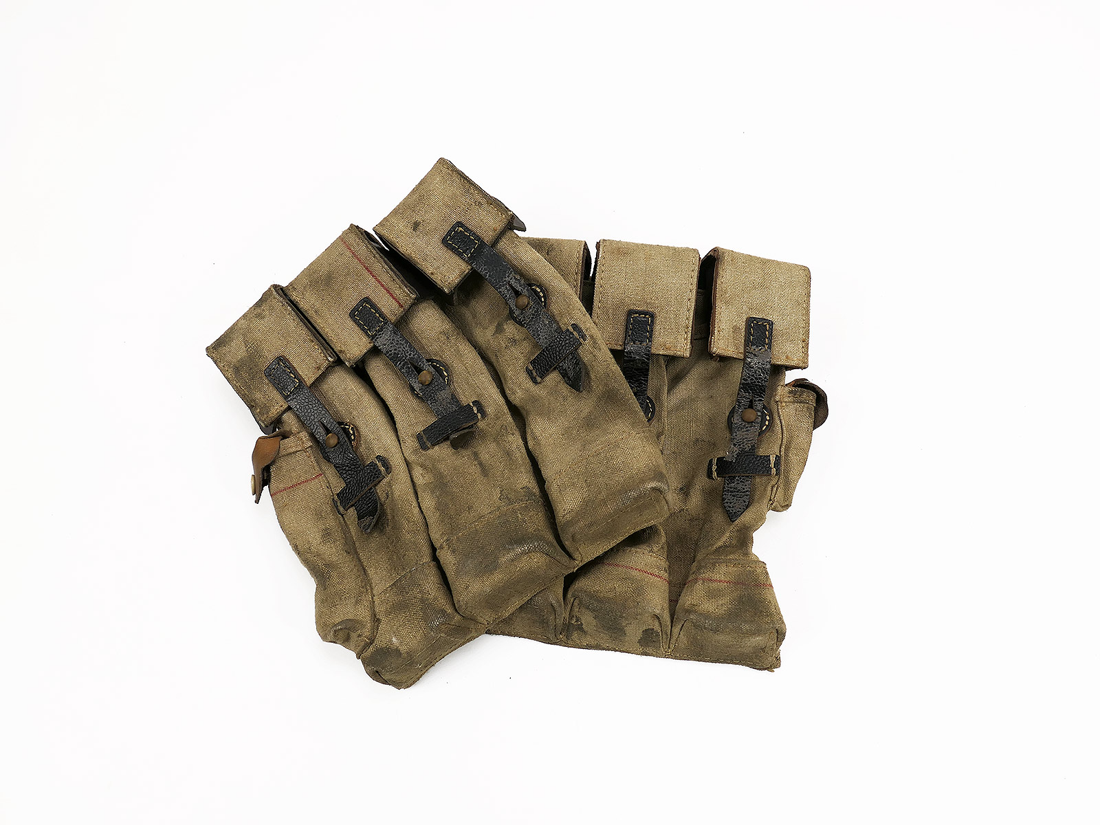 UNIQUE Wehrmacht 2x magazine pouch for the Sturmgewehr 44 (STGW44, MP44) – RED thread – TOP condition