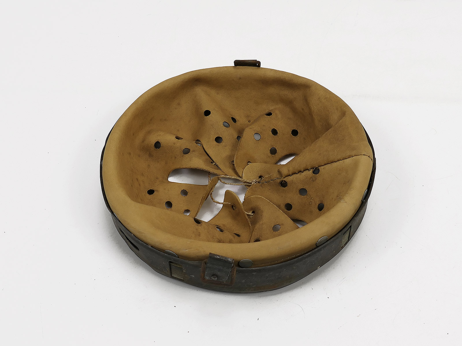 #188/ Wehrmacht steel helmet liner ANTIK M35 M40 M42 (56-57/64)