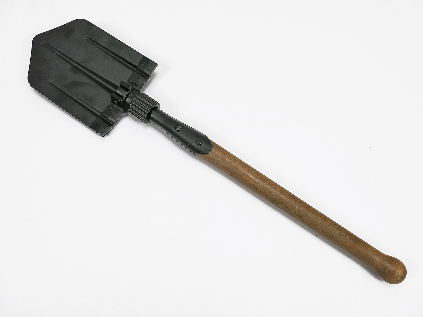 Wehrmacht infantry folding spade shovel