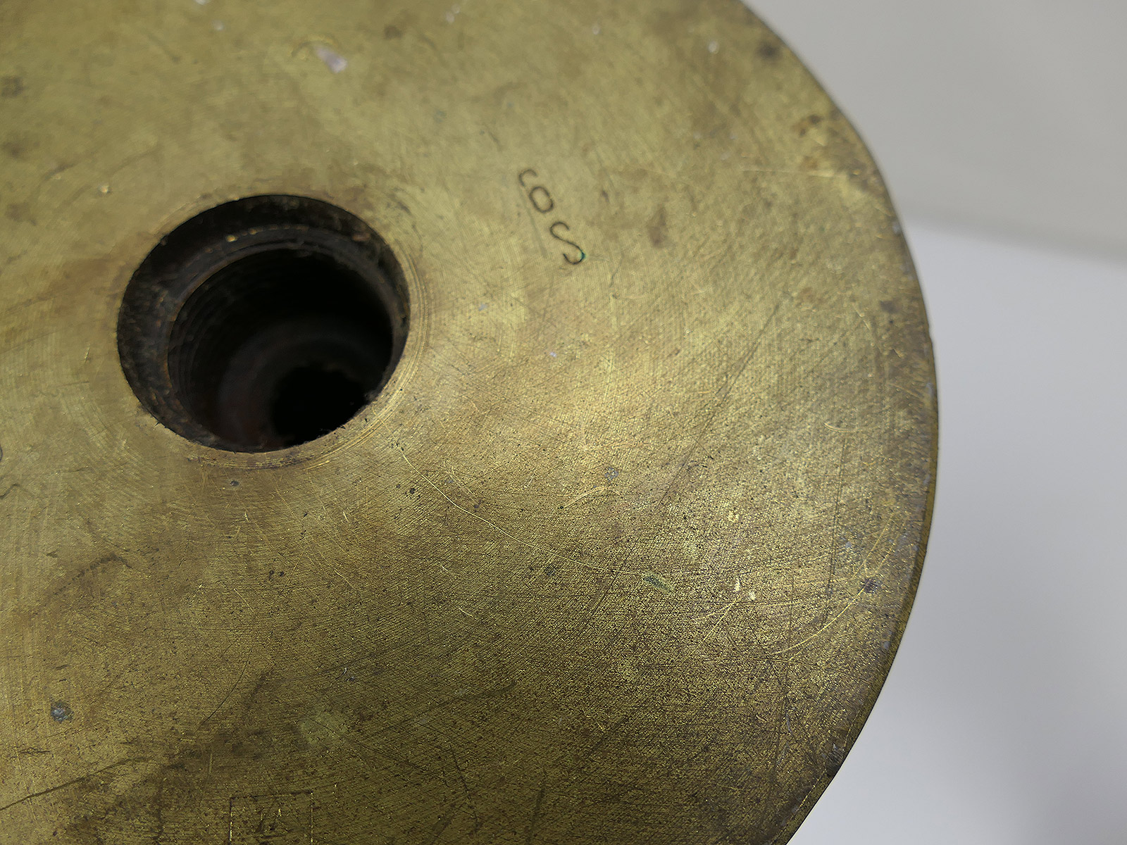 Original 105mm brass shell casing, tank cartridge, 8.5kg, decorative umbrella stand – COLLECTION
