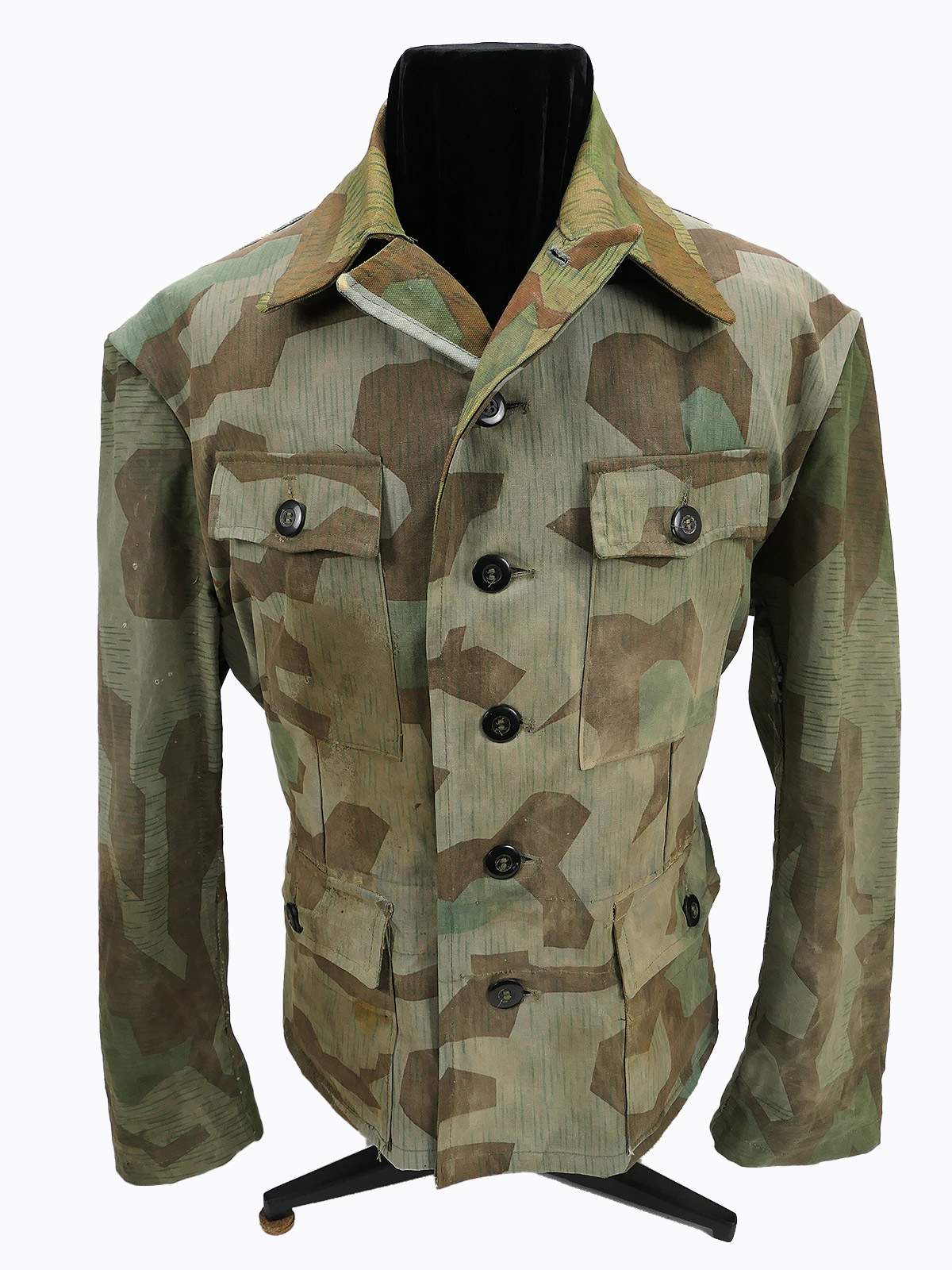 P1669720 Wehrmacht M43 camouflage jacket front production splinter camouflage field blouse four-pocket skirt