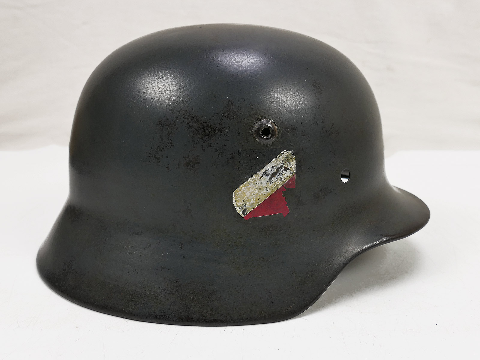 Original Wehrmacht / Luftwaffe steel helmet GLOCKE M35 DD SE62, antique, COLLECTION, battle-worn