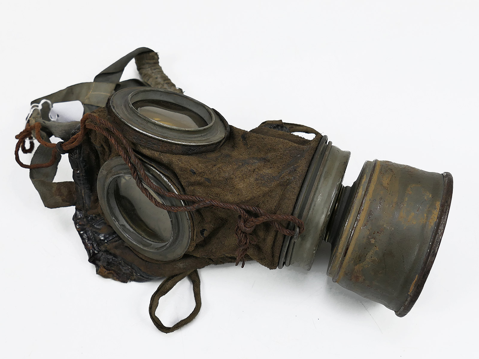 WK1 Original Leather Gas Mask M17 + Filter in Original Carry Case – COLLECTION BATTLE WORN