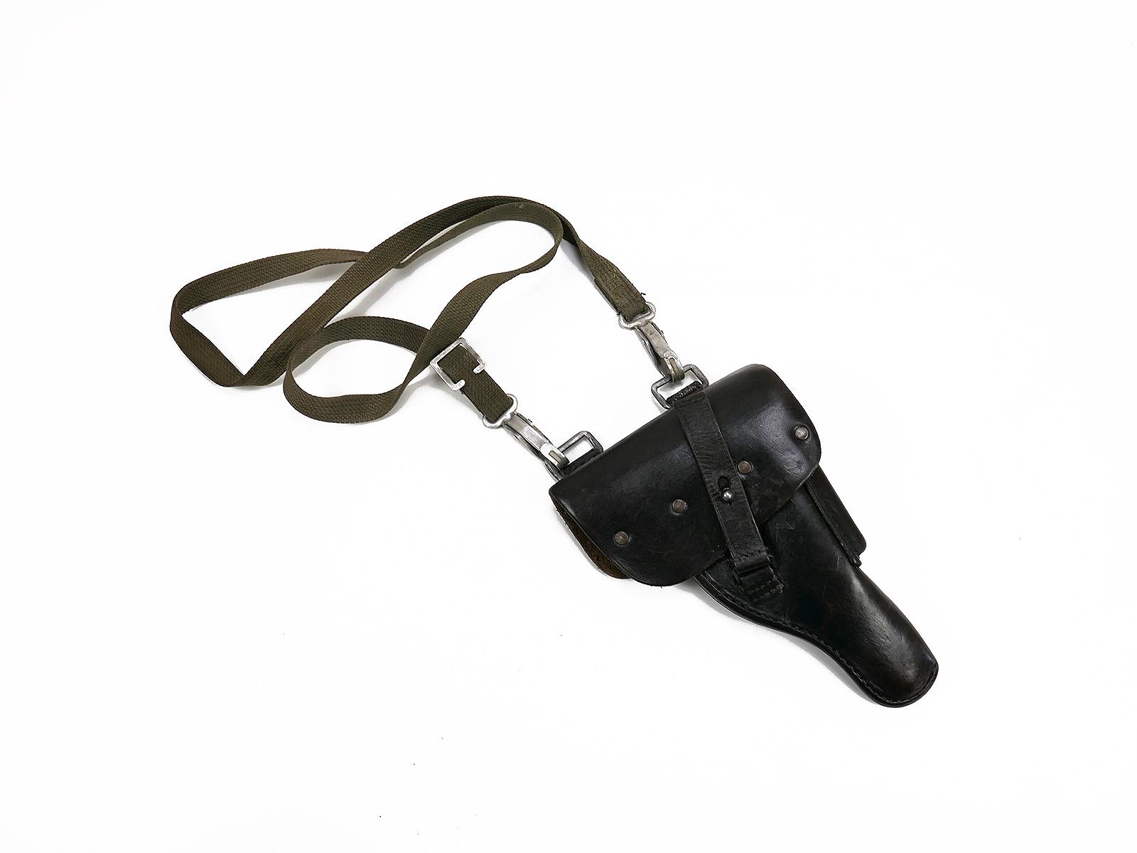 P38 / P1 pistol pouch – soft-shell leather holster, black, with carrying strap