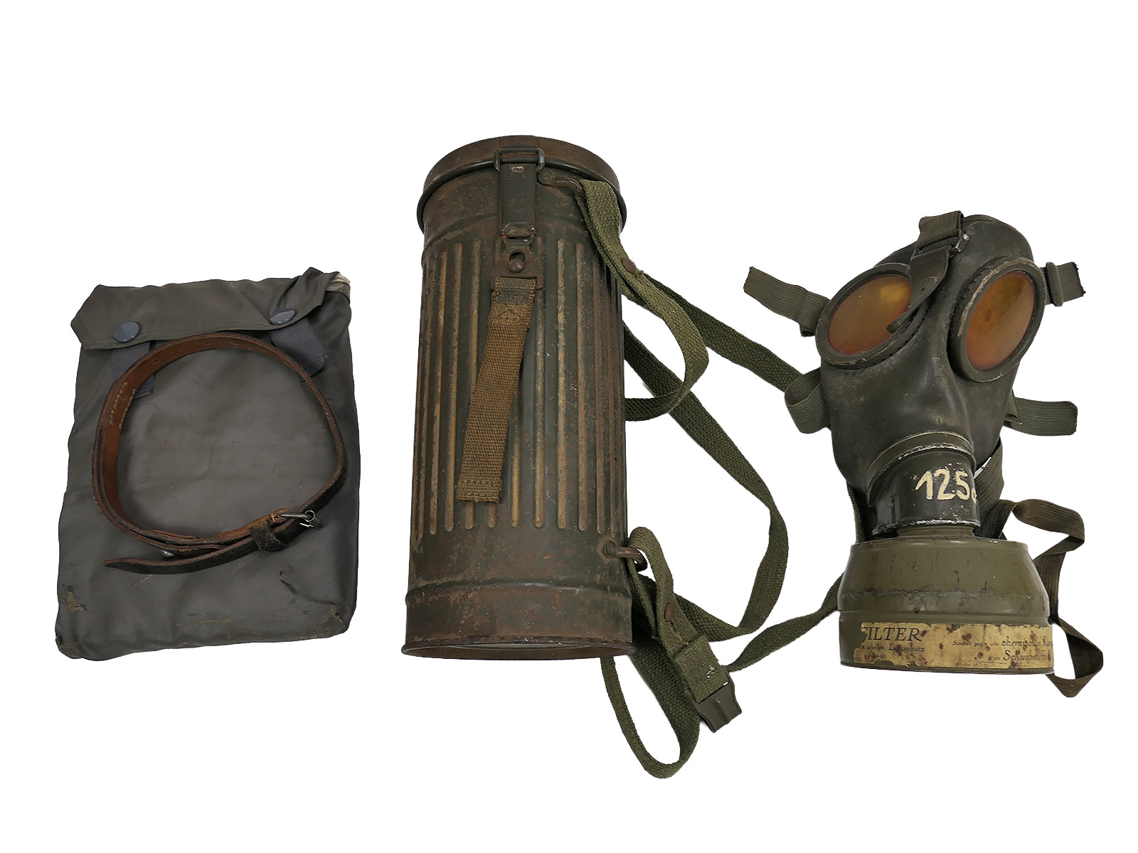 SET: Wehrmacht gas mask / filter, complete with gas mask can, tarpaulin and tarpaulin bag – COLLECTION