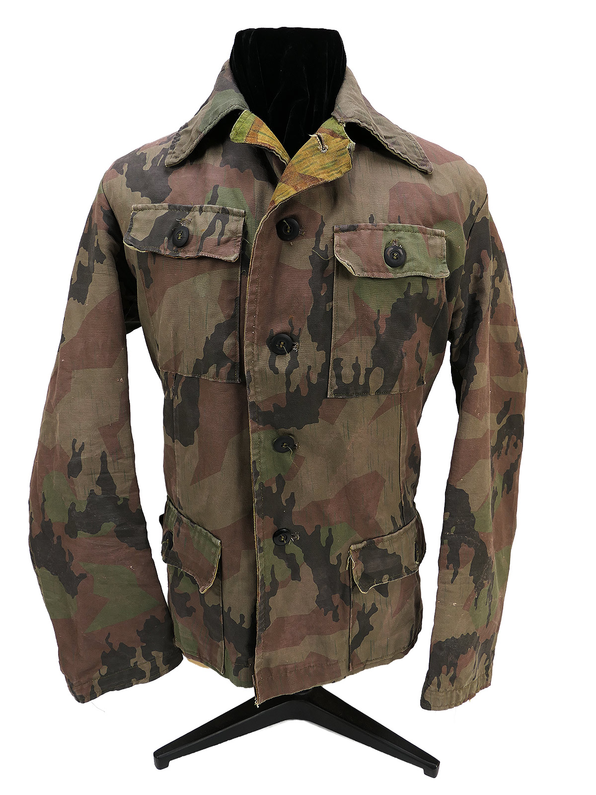 UNIQUE - Front-fastening Leiberstar camo overprint quarter-pocket skirt, splitter camo cropped officer’s uniform camouflage jacket