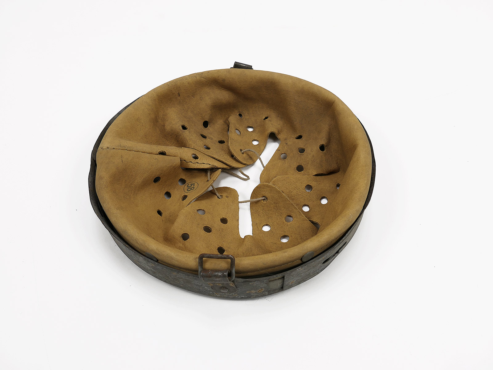 #189/ Wehrmacht steel helmet liner ANTIK M35 M40 M42 (58/66)