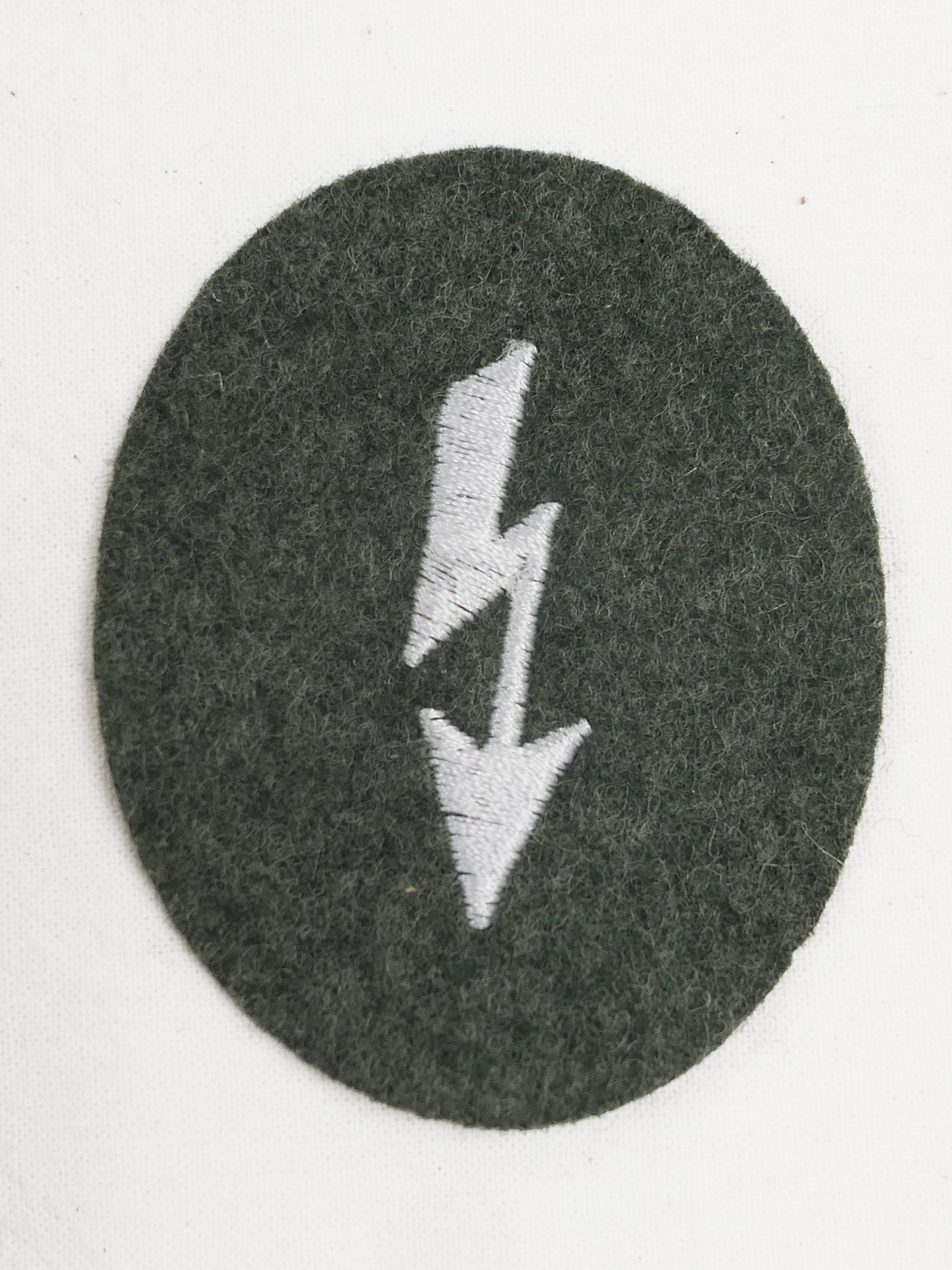 Wehrmacht M36 Funker Blitz sleeve badge