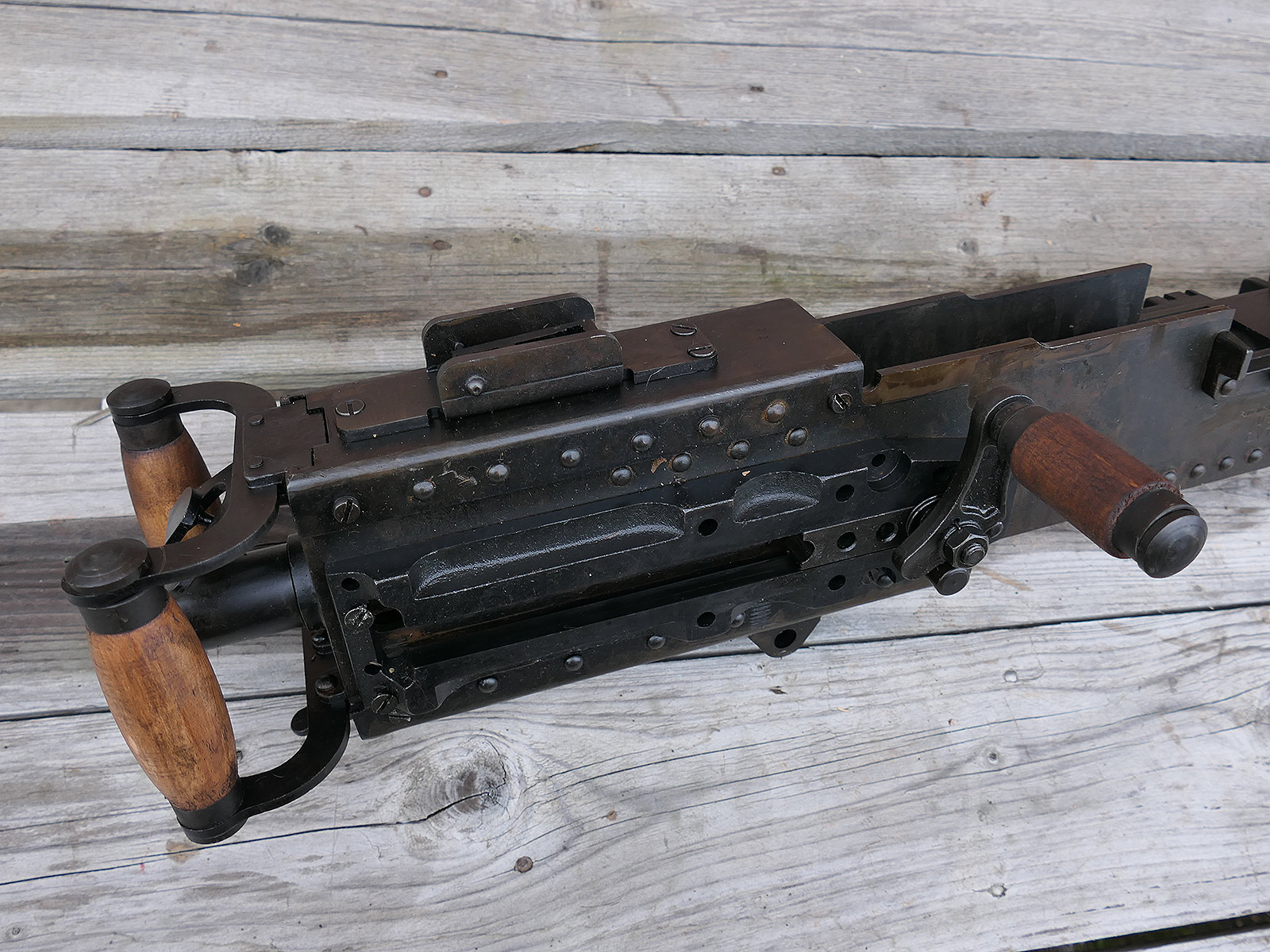 #A Browning Machine Gun MG Cal. 50 M2 Jeep Mount Tripod – Model – 1:1 metal replica, barrel can be dismantled