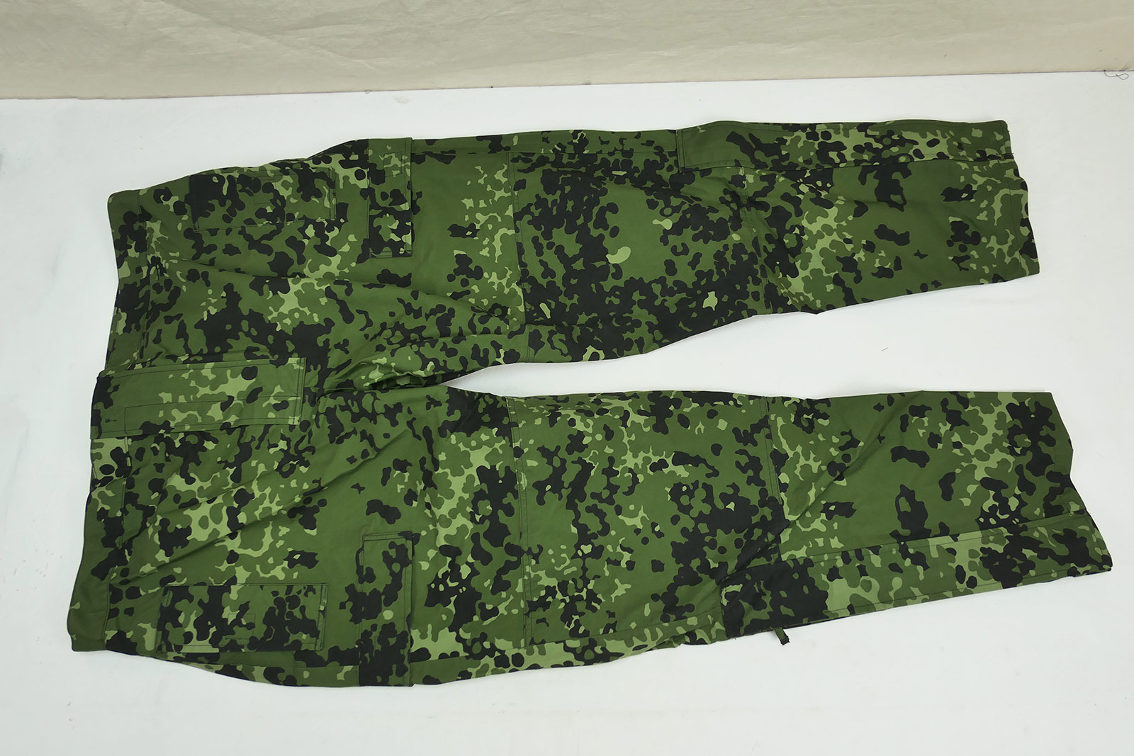 size XL - Denmark Gore-tex wetness protection trousers patch camouflage HMAK 1999 rain trousers