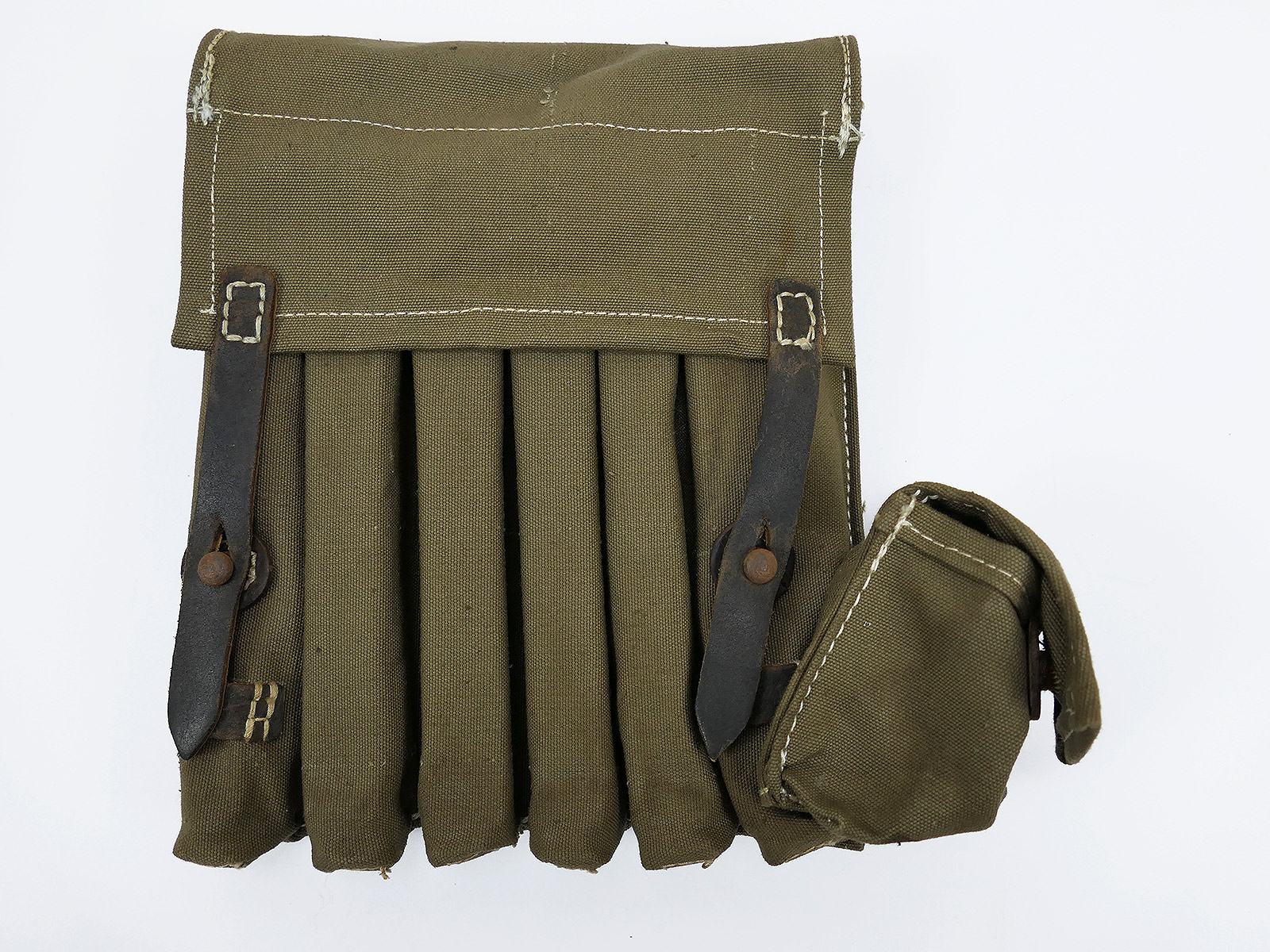 P1324303 MP 38/40 6-pack magazine pouch MP38 MP40 six-pack armored troops / paratroopers