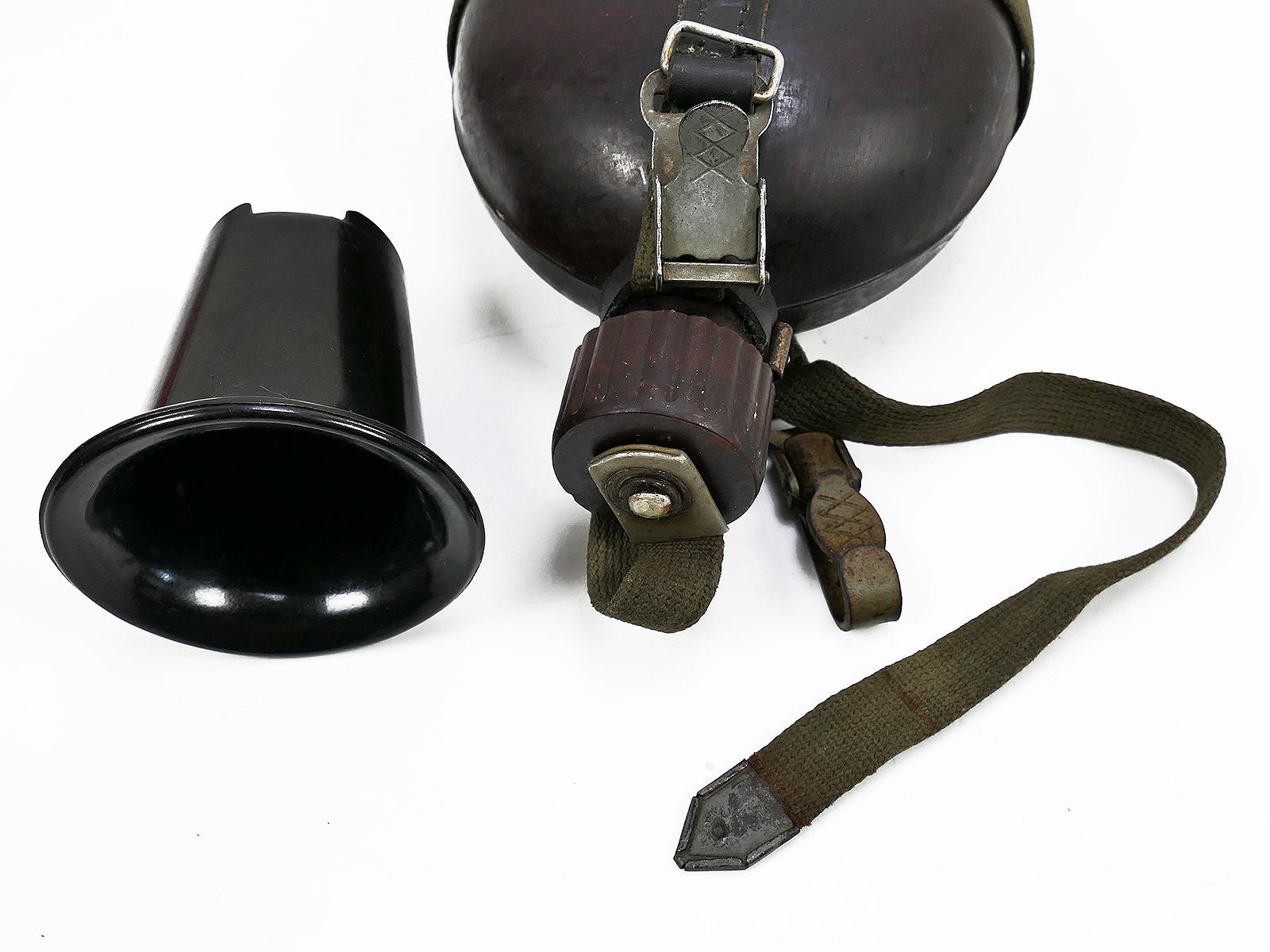 Wehrmacht DAK Afrika Korps coconut field flask, tropical, RITTER ALFURIT, with cup – COLLECTION, BATTLE-WORN