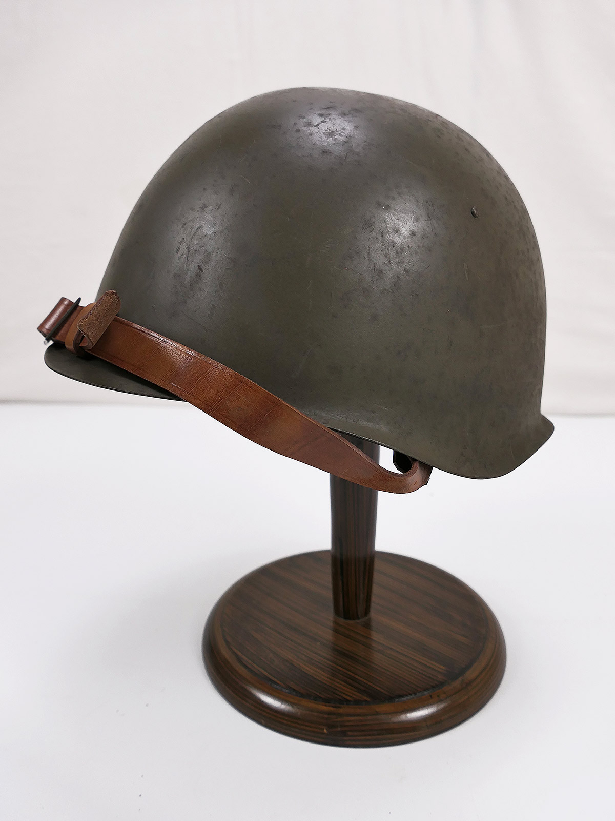 P1726792 Czech M53 steel helmet 1953 with leather lining / chinstrap