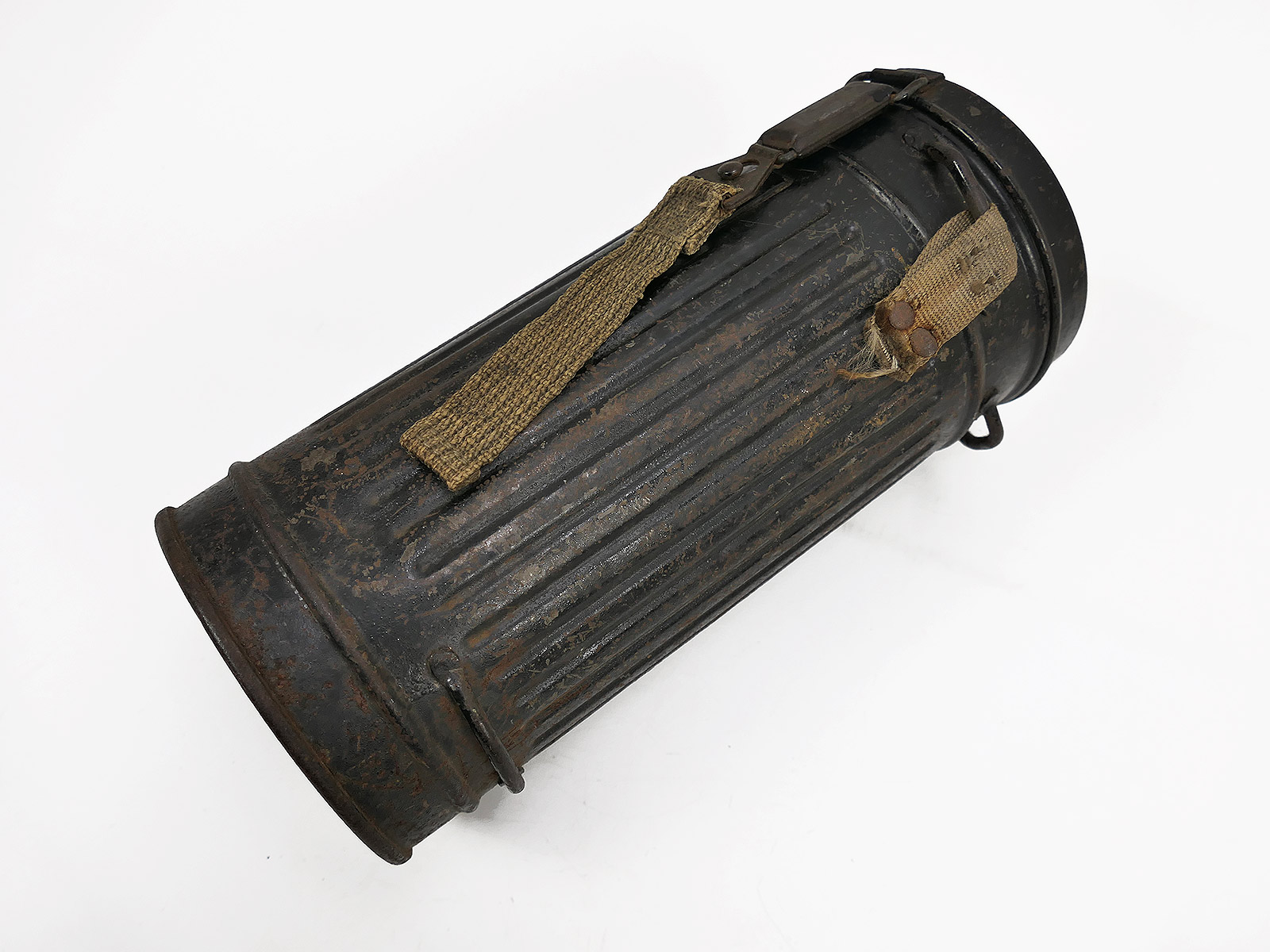 Wehrmacht original gas mask can black