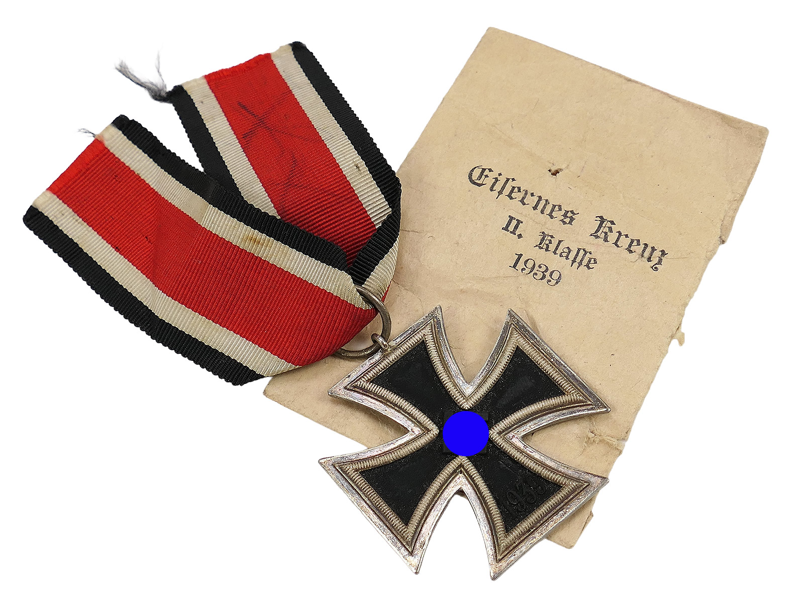 Original WW2 Iron Cross 2nd Class 1939 / 1813 EK2 – rare manufacturer 27 / on a ribbon with a pouch