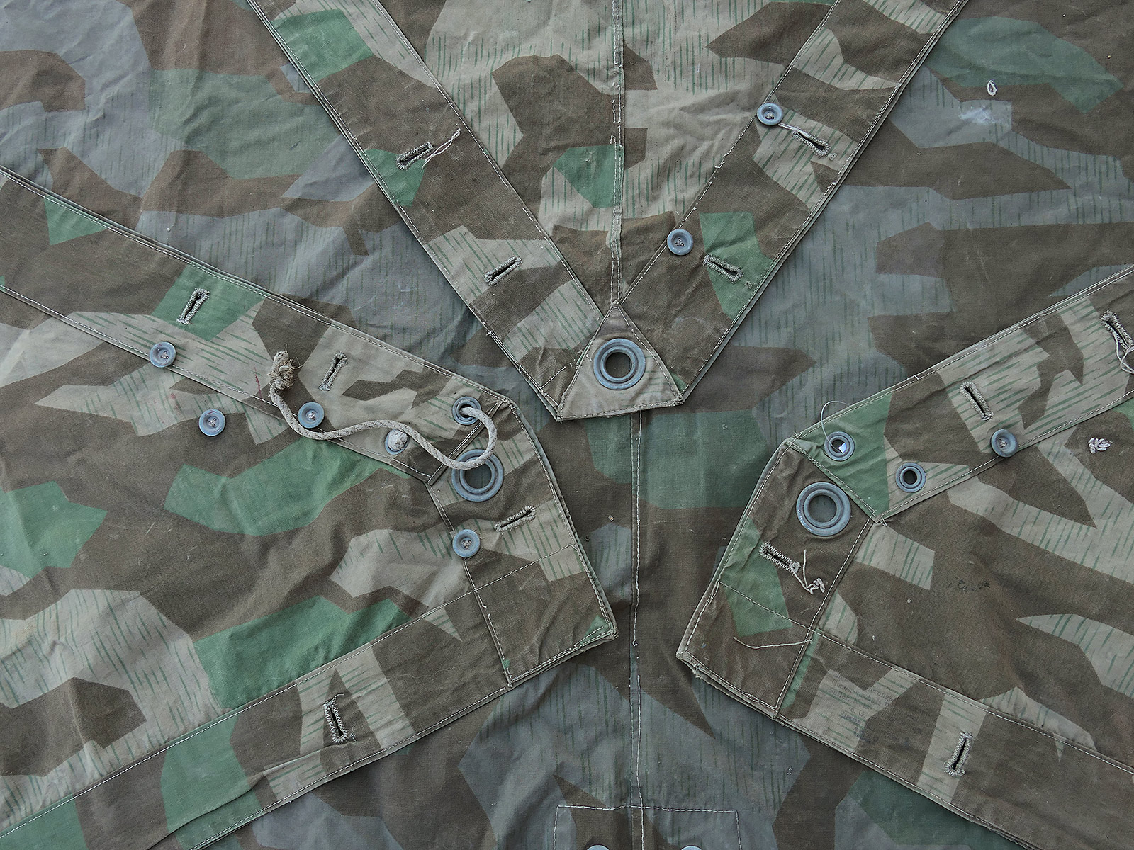 Original Wehrmacht M31 tent canvas, splinter camouflage, camouflage tent fabric, manufacturer’s mark: BATTLE WORN