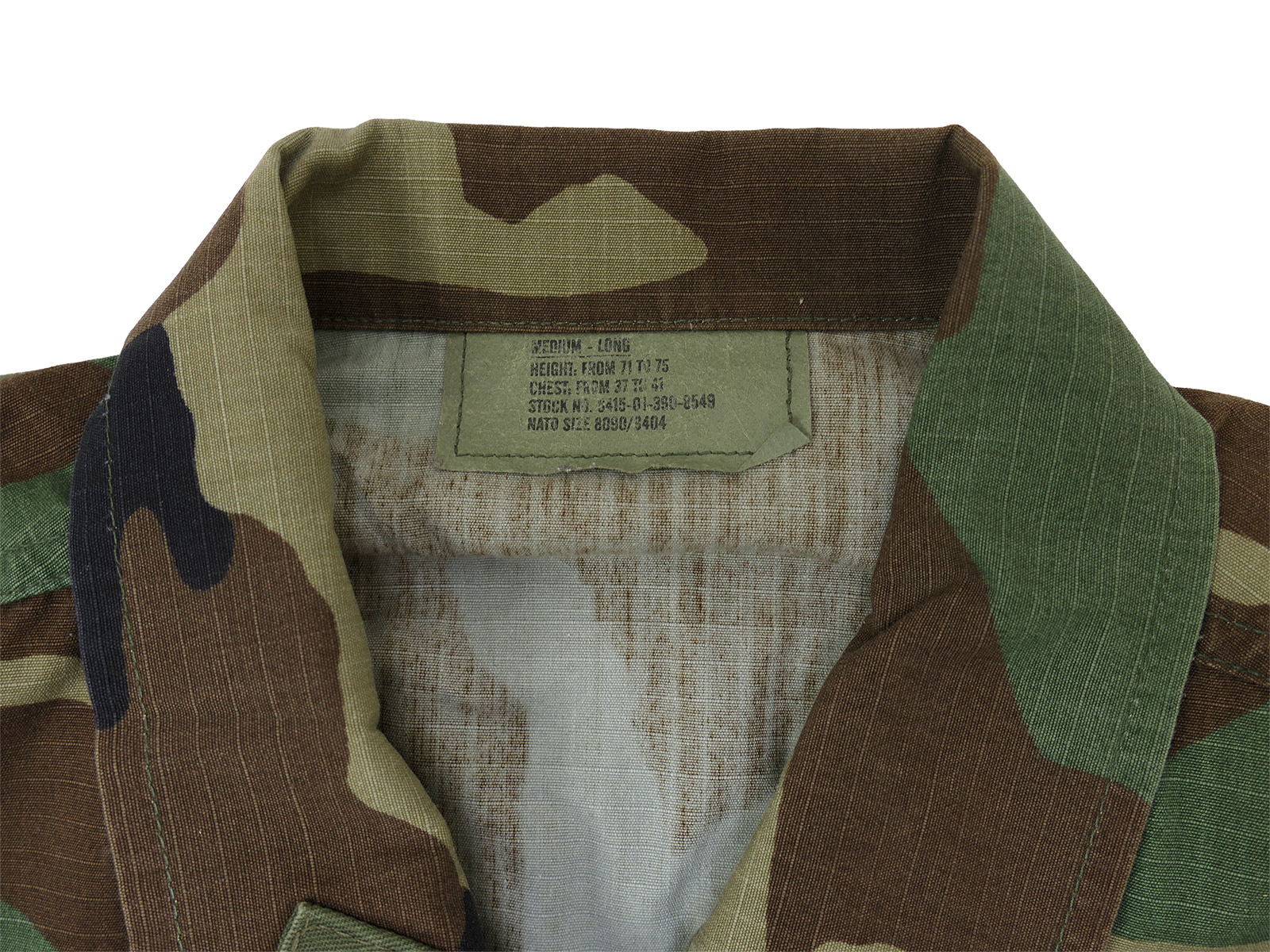 Flea market box, 15kg: Miliaria military assortment – US Army bags, spare parts, clothing, equipment, caps – VIEW