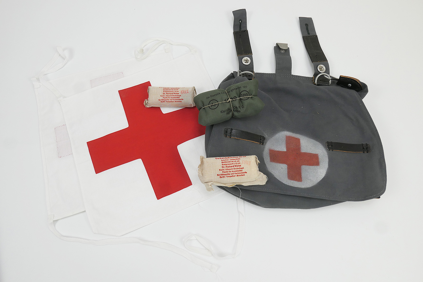 #2 WL medic haversack set Red Cross blue-grey with carrying strap and bandages Luftwaffe WW2