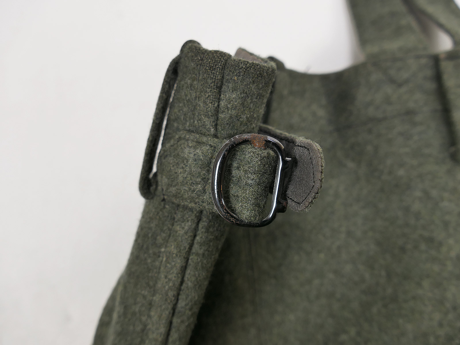 Original Wehrmacht Officer’s Field Jacket M36, Captain, Artillery, complete with breeches – COLLECTION