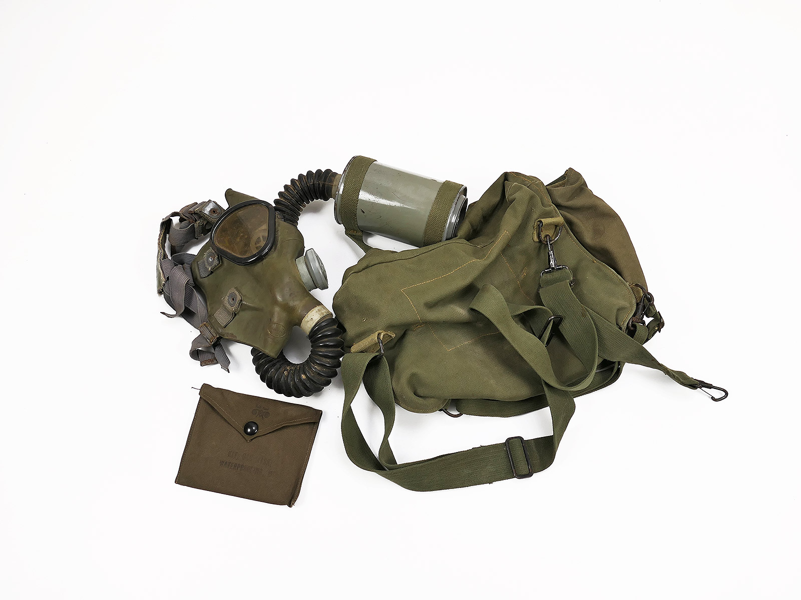 US Army WW2 Lightweight Service Gas Mask w/ Bag Gas Mask with Gas Mask Bag COLLECTION BATTLE WORN 