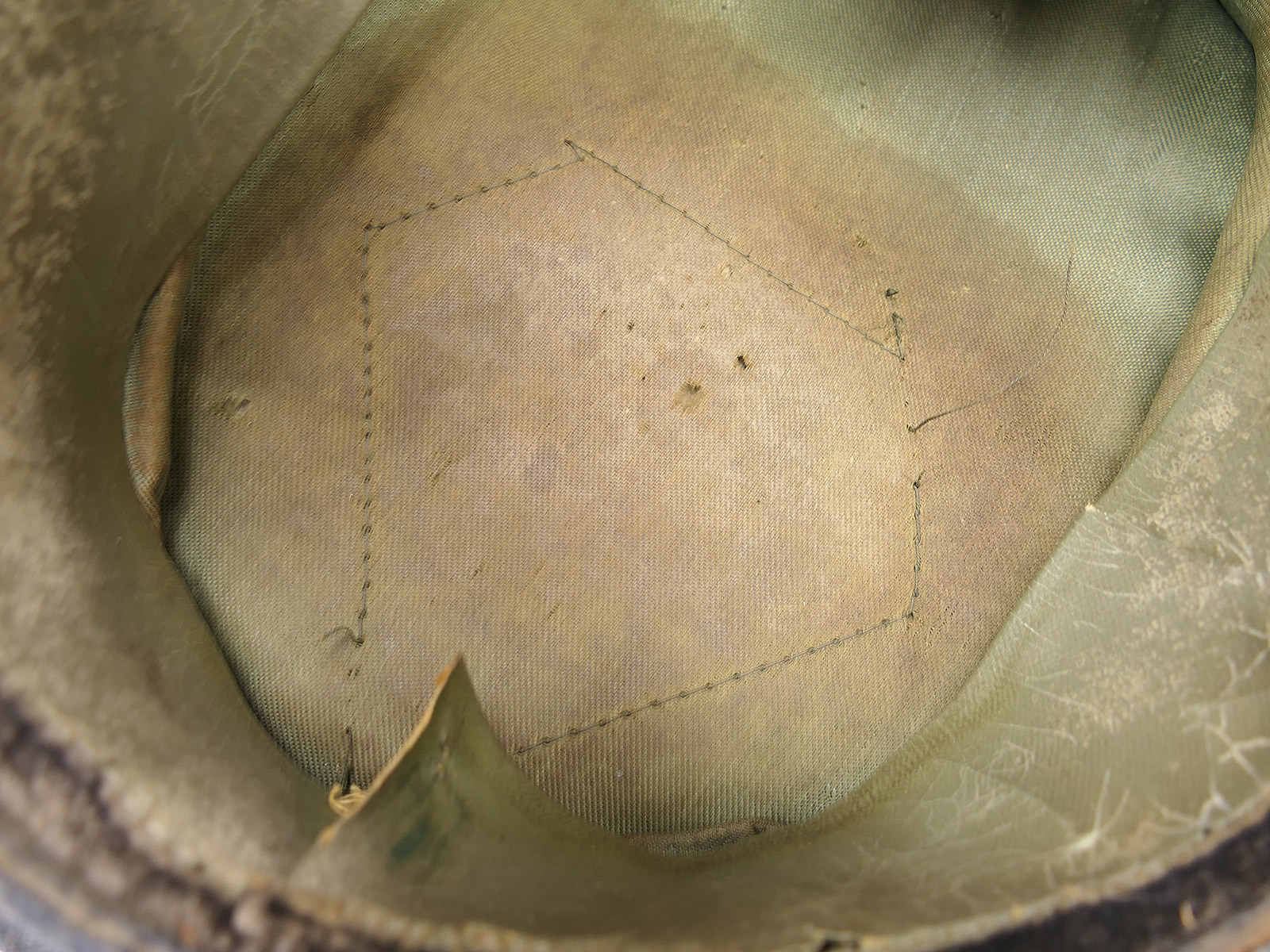 Original LUFTWAFFEN pilot’s cap, paratrooper style, fully decorated – COLLECTION