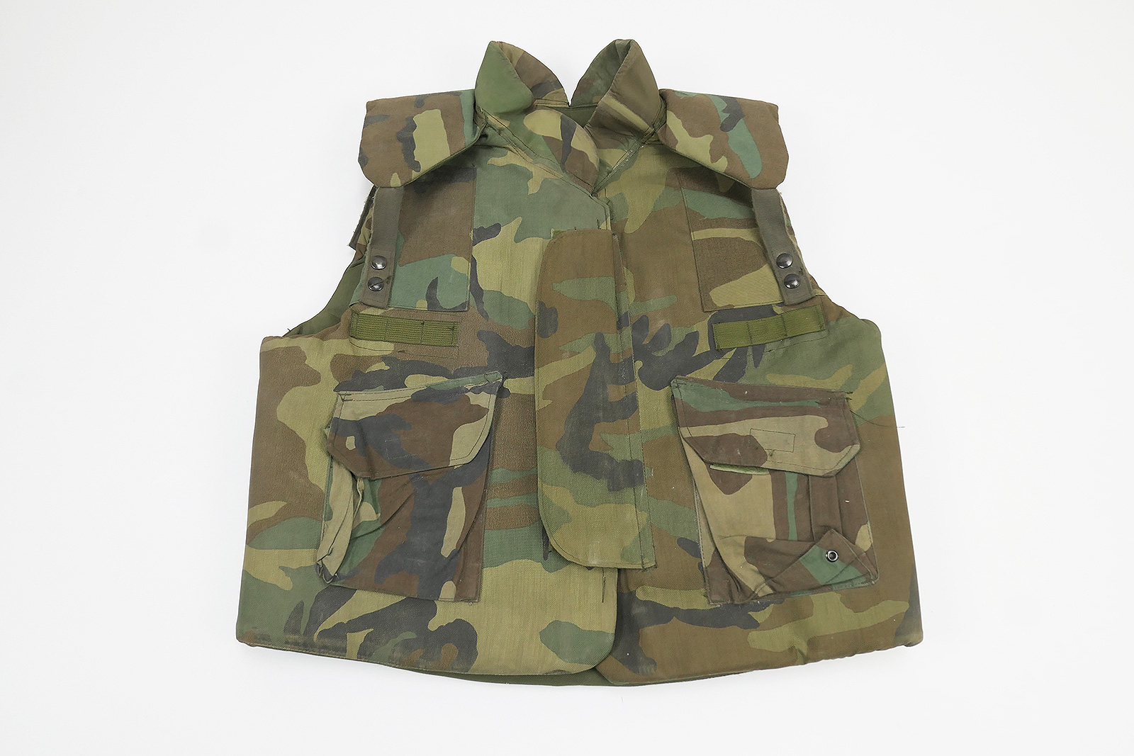 P1550060 #4 US ARMY Fragmentation Vest Size Large Body Armor Fragmentation Protective Vest 1984