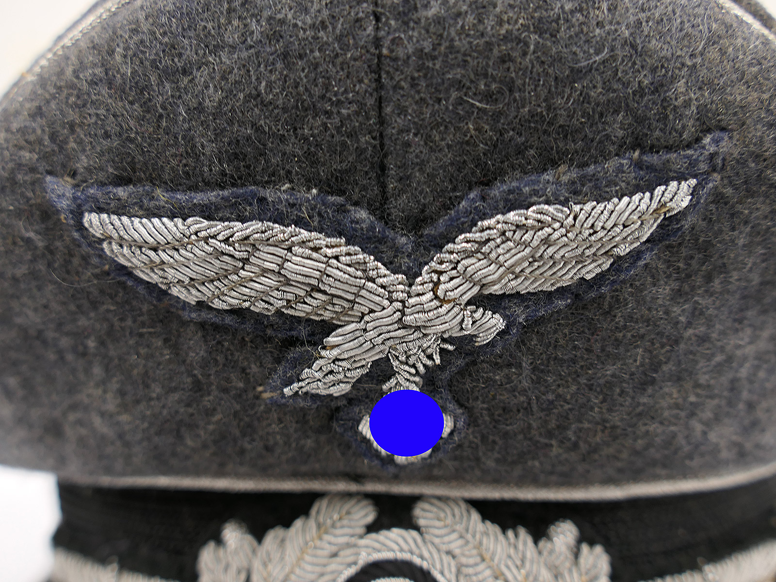 Original LUFTWAFFEN officer’s peaked cap with hand-embroidered details – COLLECTION