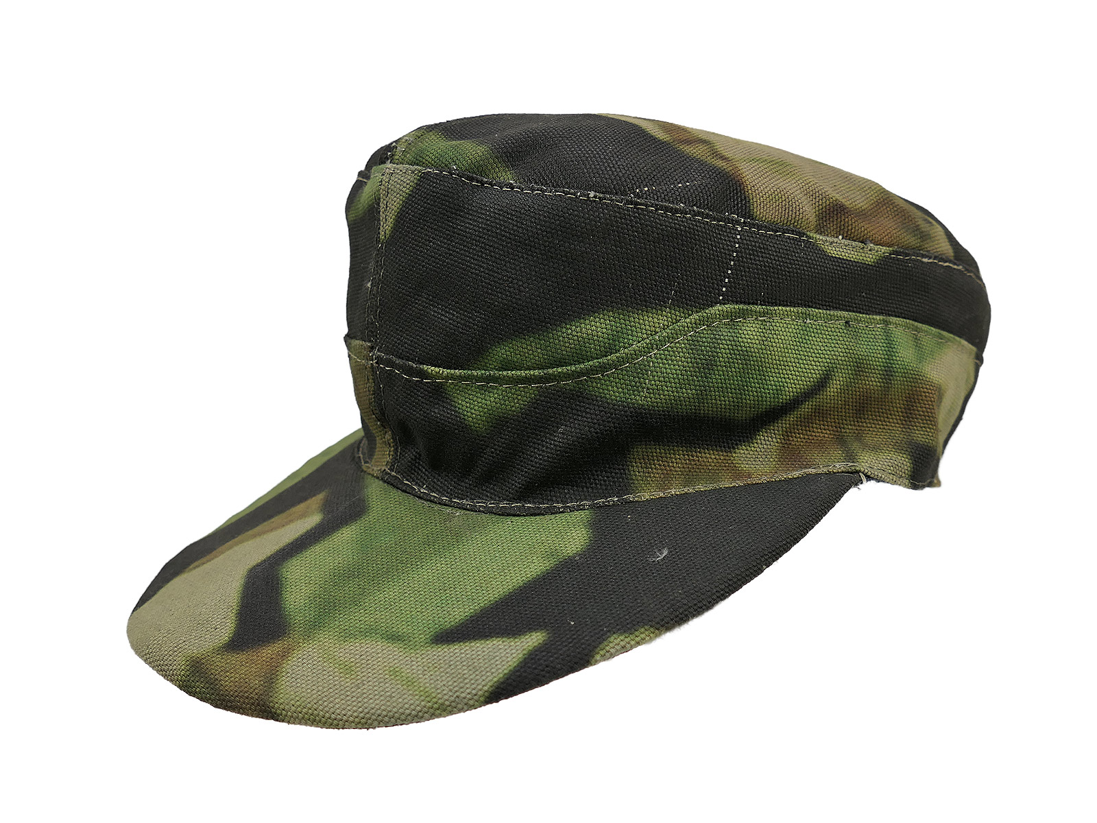 Late War camouflage cap, field cap, size 59, ‘Night Vision’ camouflage overprint