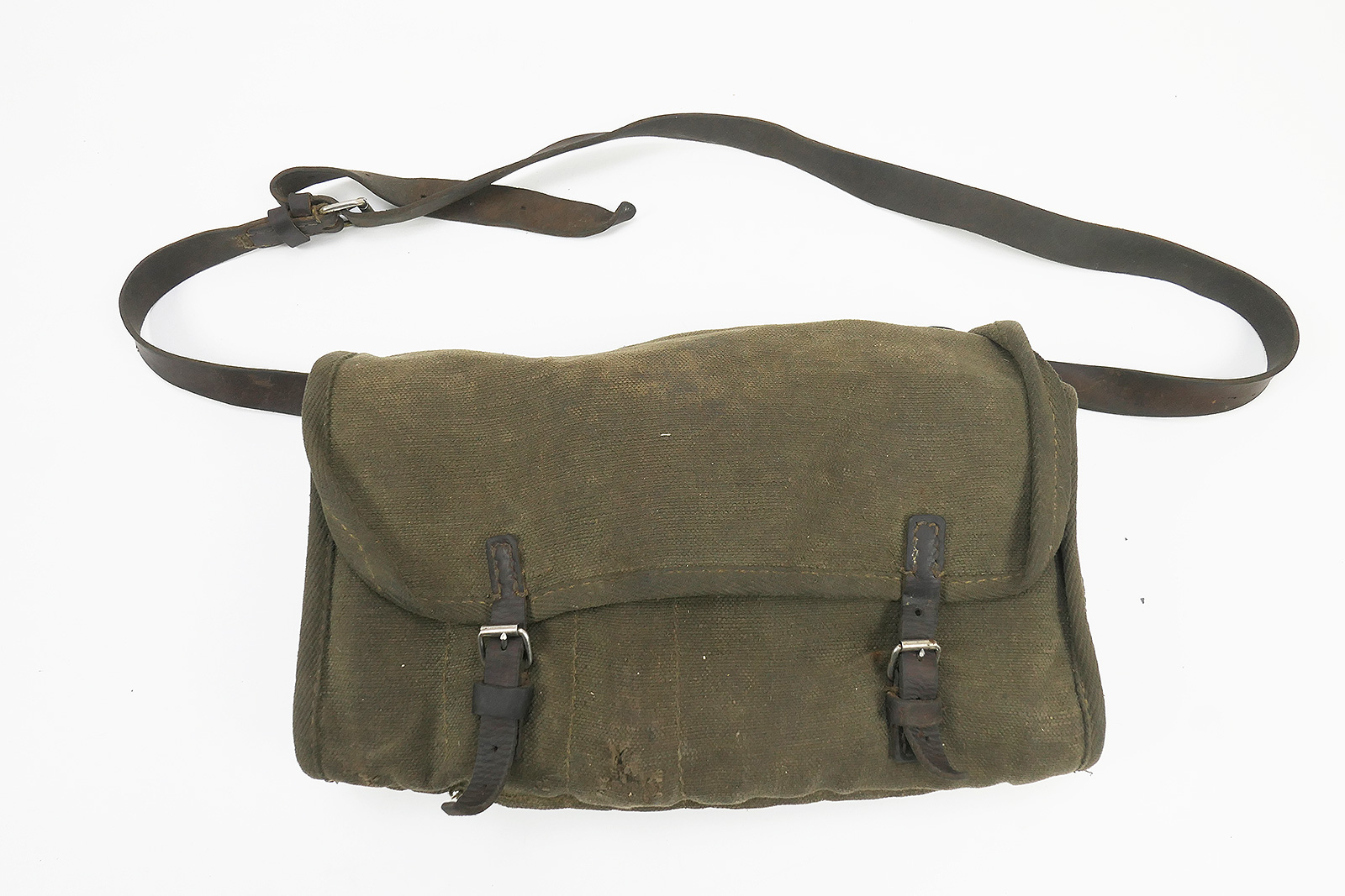 P1510817 MG42 / MG53 bag for cleaning accessories and spare parts type Wehrmacht MG34 with contents