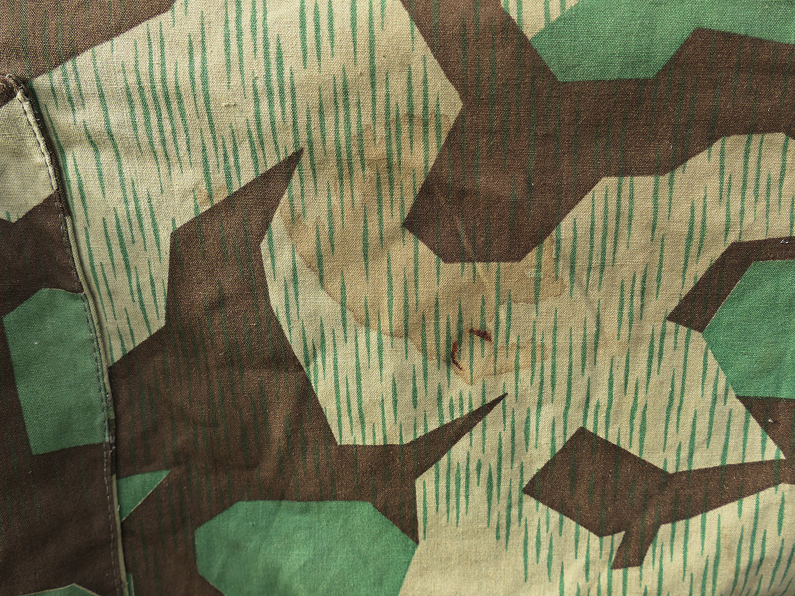 Wehrmacht Late-Period Original M31 Tent Canvas, Splinter Camouflage – RBNR. – Tent Fabric, Camouflage Tent Fabric, VERY NICE, BATTLE-WORN