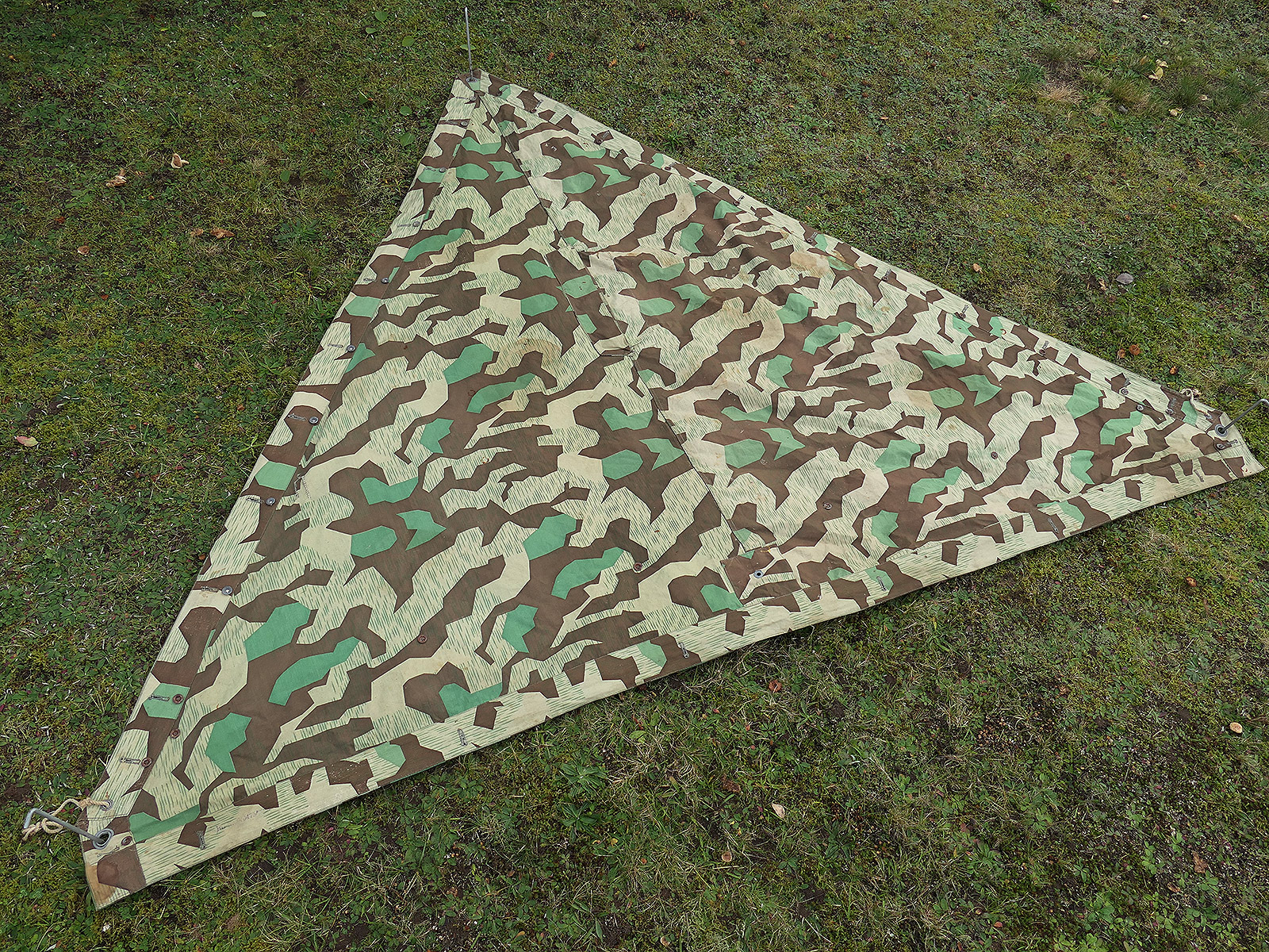 Wehrmacht Late-Period Original M31 Tent Canvas, Splinter Camouflage – RBNR. – Tent Fabric, Camouflage Tent Fabric, VERY NICE, BATTLE-WORN