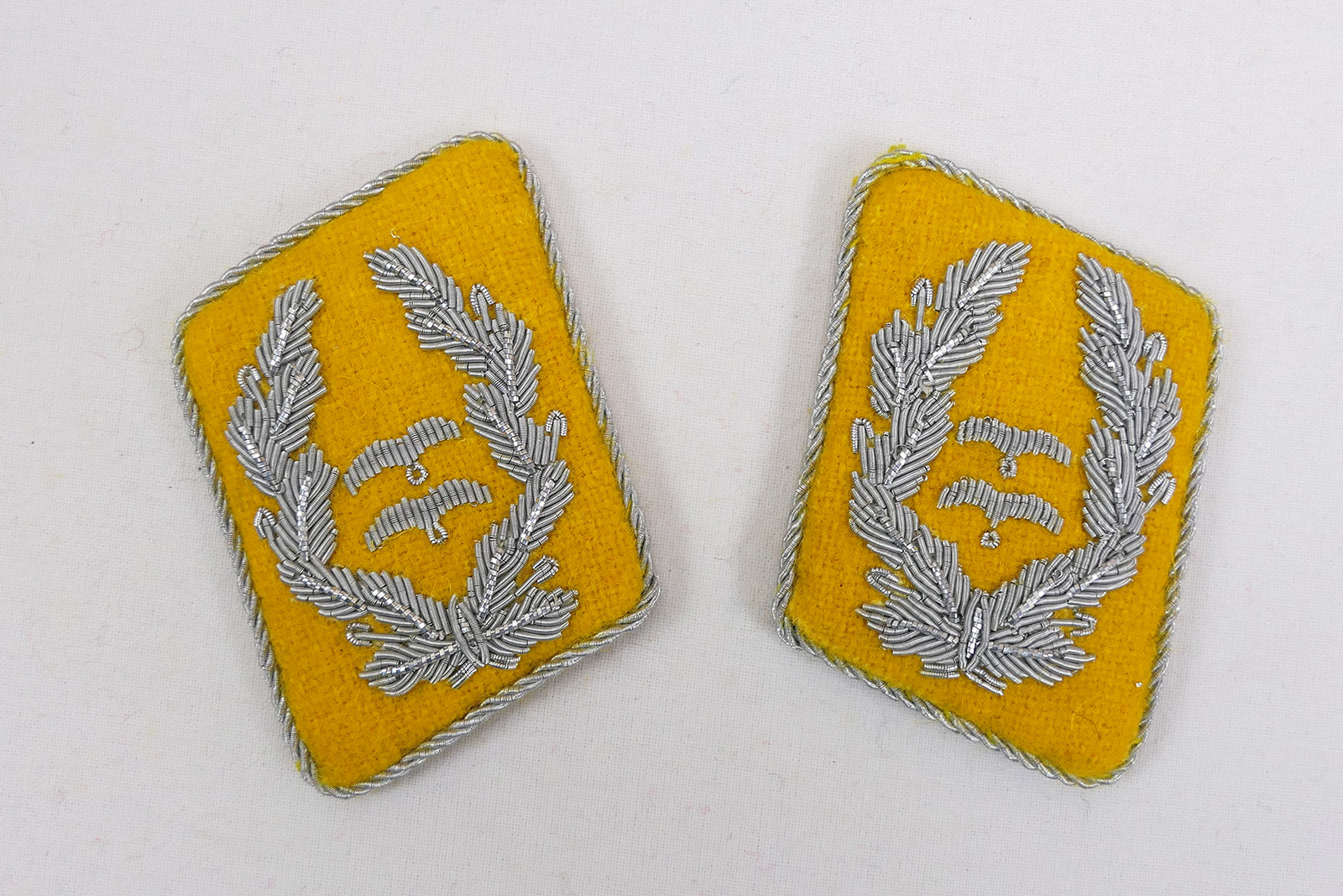 P1260915O6Y4lZmvjYSO3 Collar mirror air force lieutenant