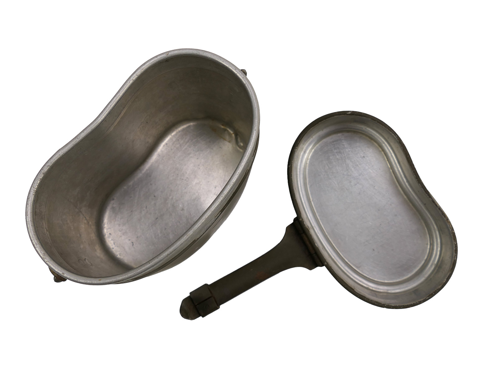 Wehrmacht cookware set, manufacturer MKL 41, with 95% of the original paintwork intact, complete with leather strap – COLLECTION