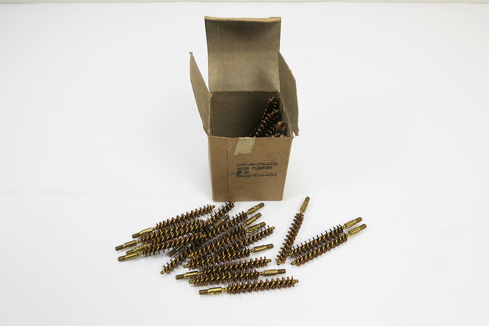 1x US Army 9mm cleaning brush for handguns