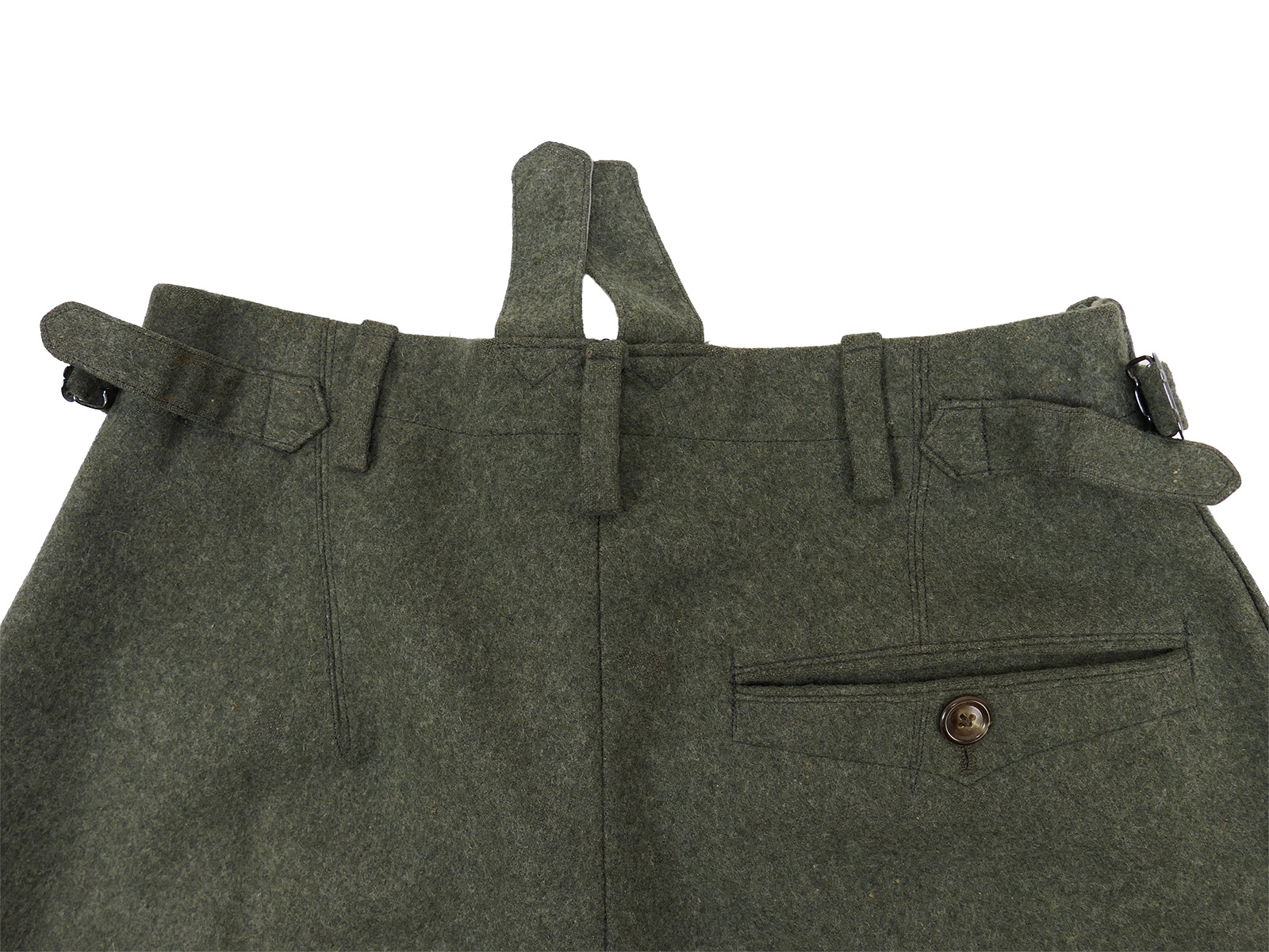 Original Wehrmacht Officer’s Field Jacket M36, Captain, Artillery, complete with breeches – COLLECTION