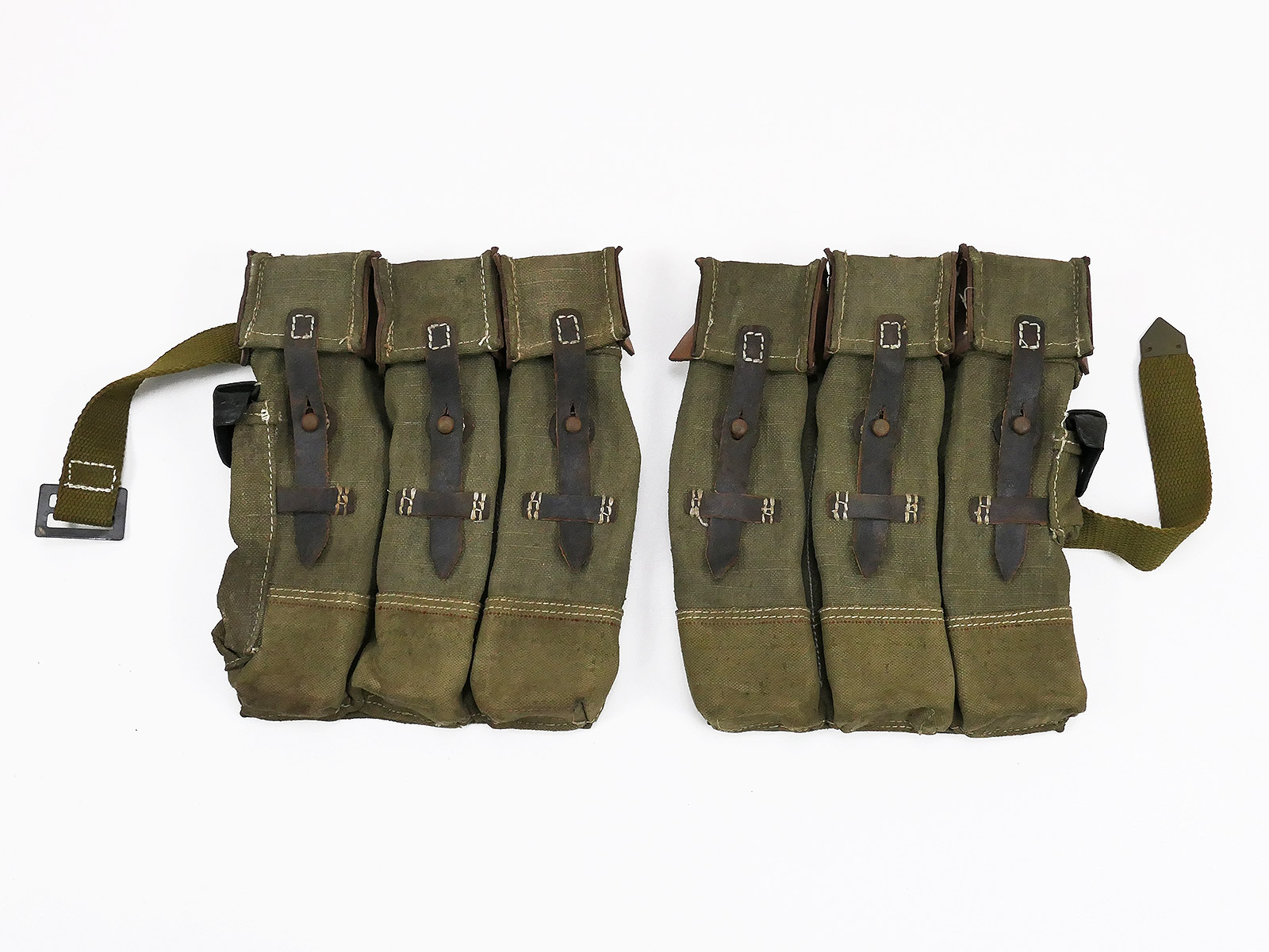 Wehrmacht 2x magazine pouch assault rifle 44 STGW44 MP44 RED thread