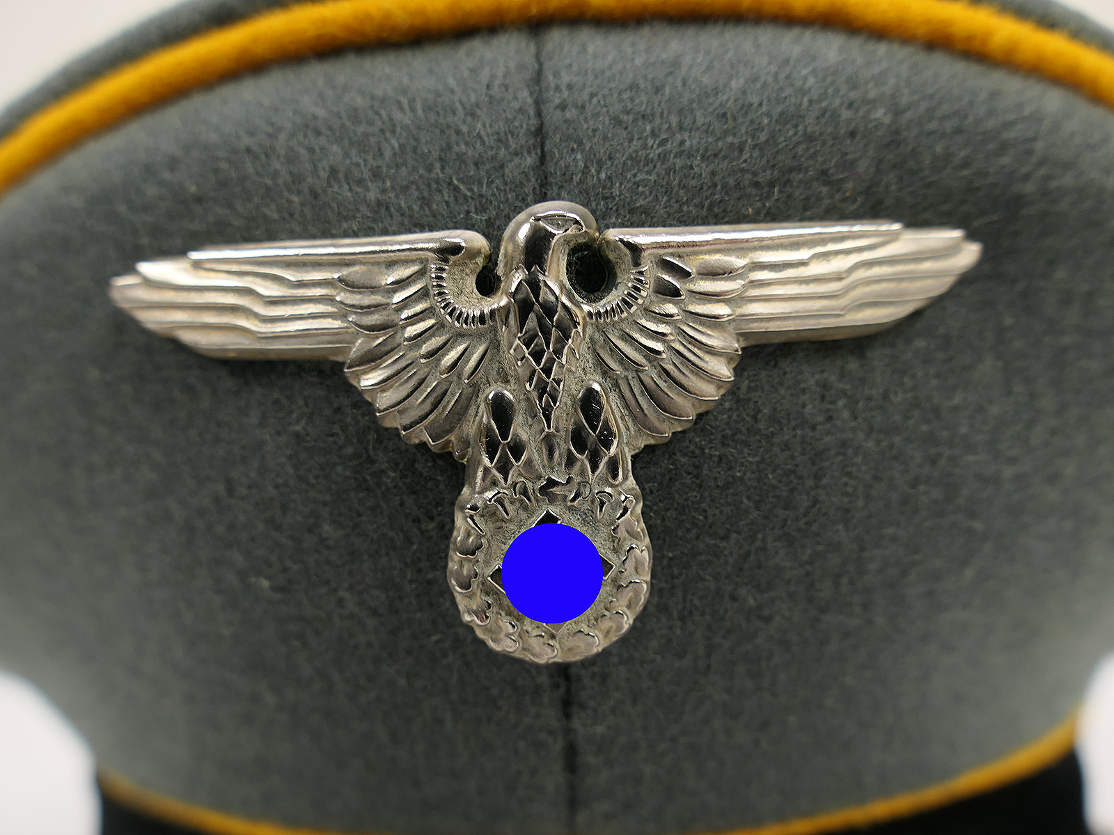 Waffen SS peaked cap, officer’s, cavalry, size 58 – top-quality museum-grade reproduction with metal detailing