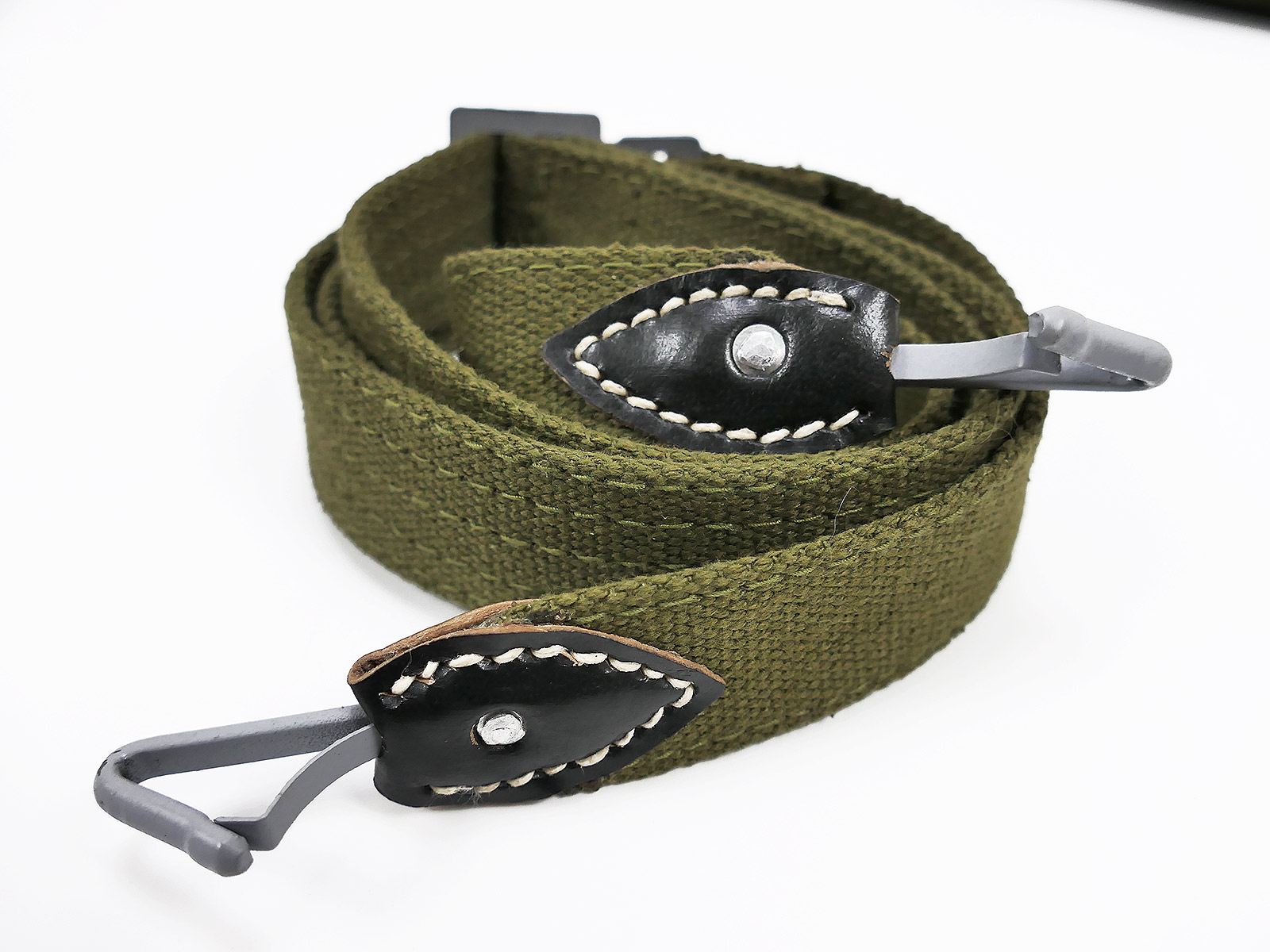 P1727402 Carrying strap for Wehrmacht haversack OLIV bma 1943