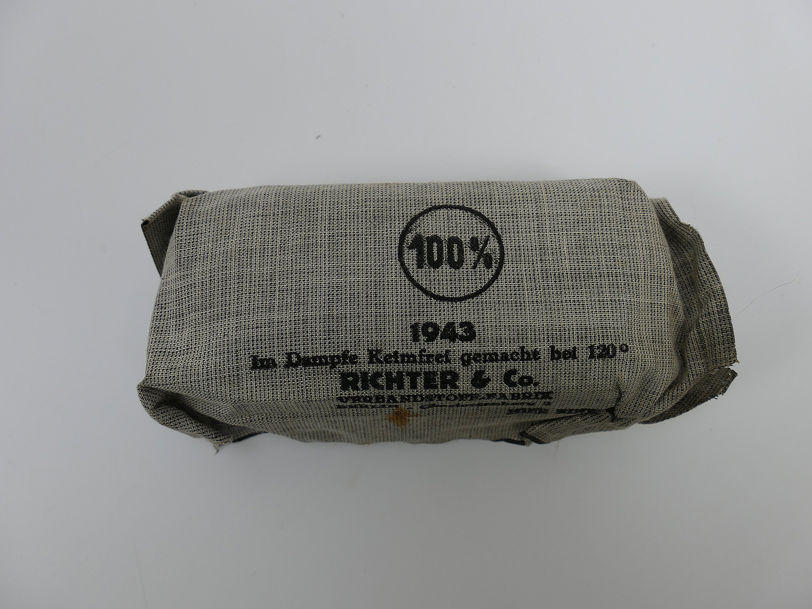#2/ Wehrmacht first aid kit 1943 first aid WK2 field blouse first aid kit 11.5x5.5cm 